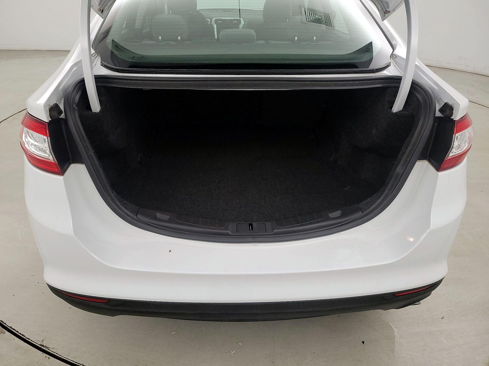 Thumbnail: 2014 Ford Fusion - 19