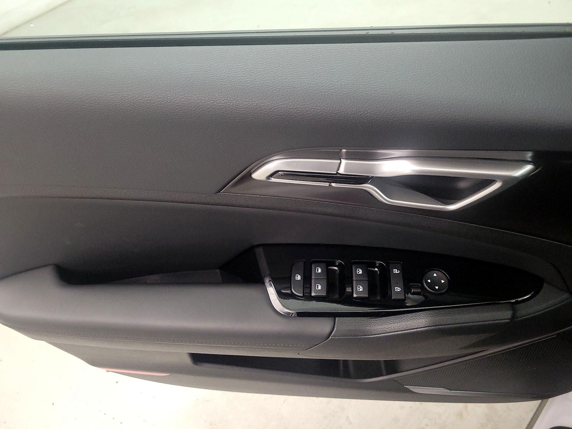 Thumbnail: 2025 Kia Sportage - 12