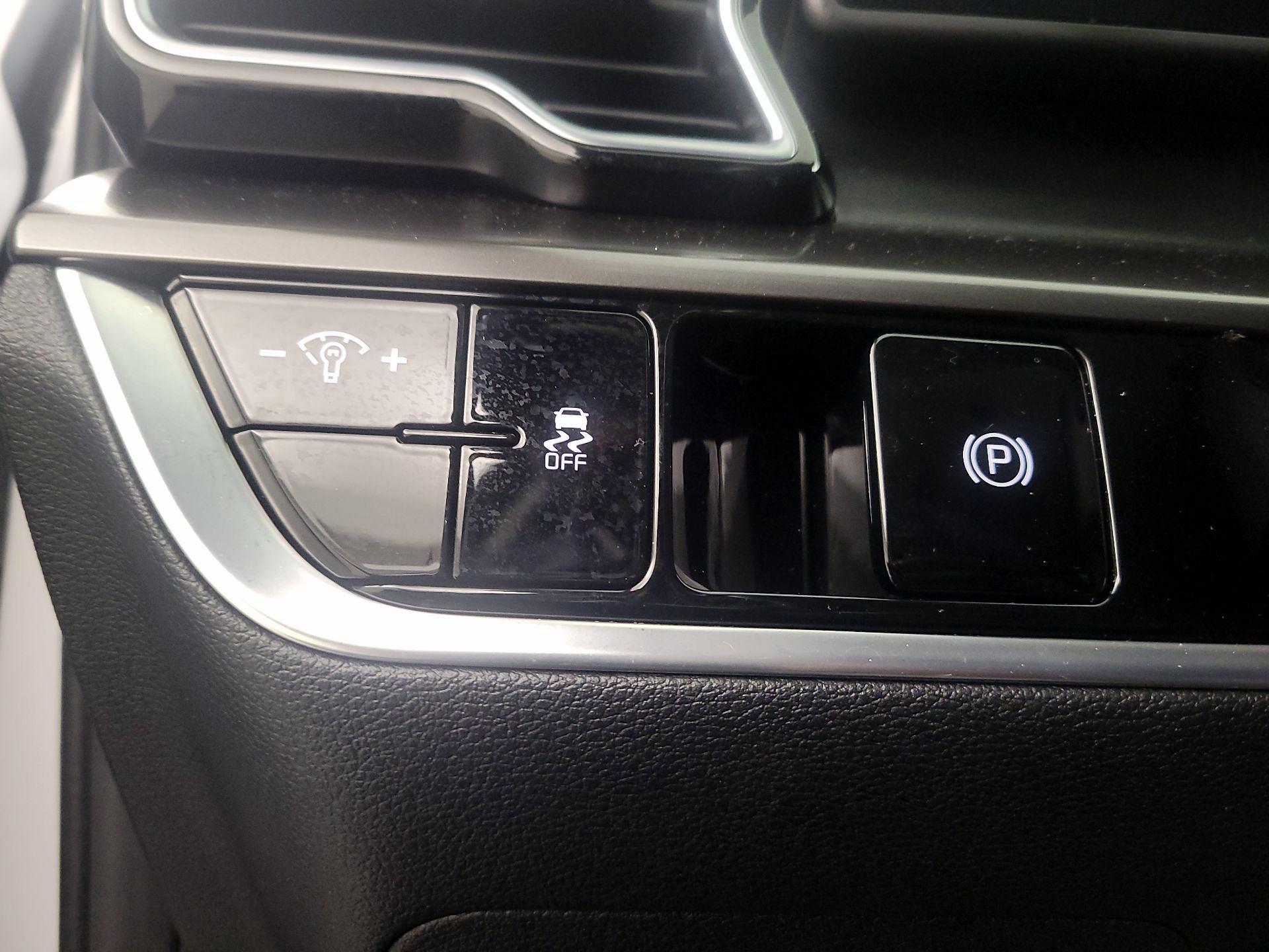 Thumbnail: 2025 Kia Sportage - 13