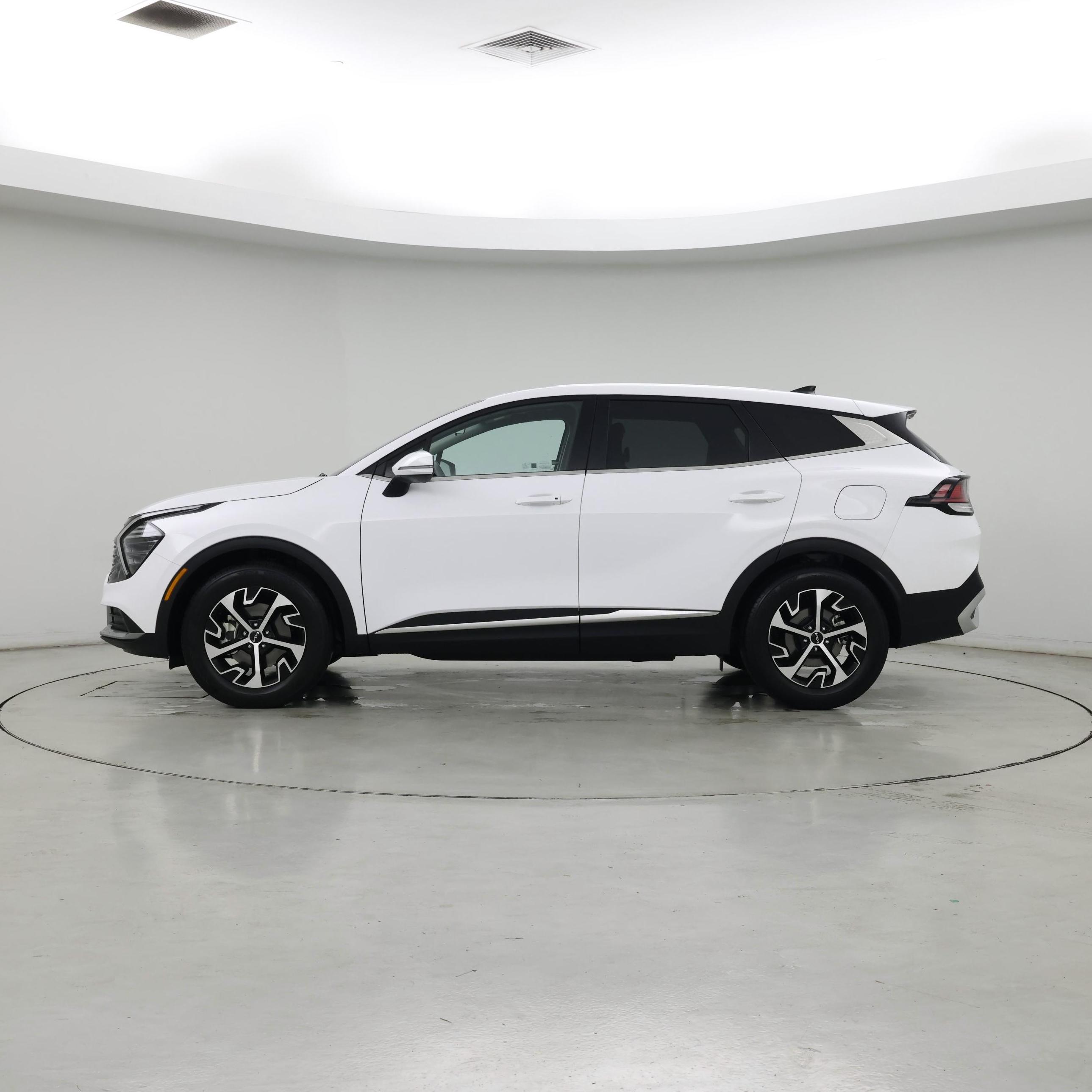 Thumbnail: 2025 Kia Sportage - 3