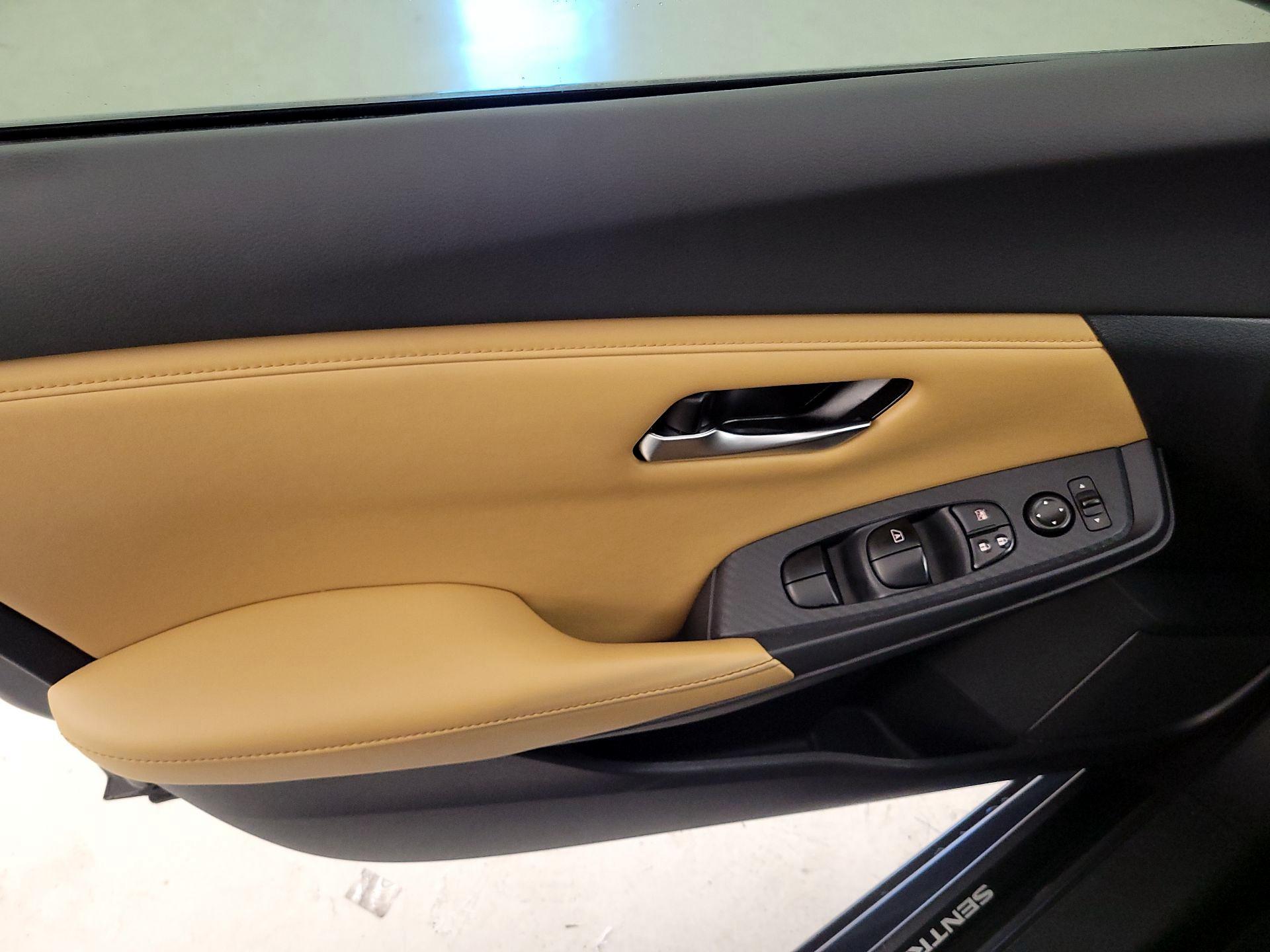 Thumbnail: 2022 Nissan Sentra - 12