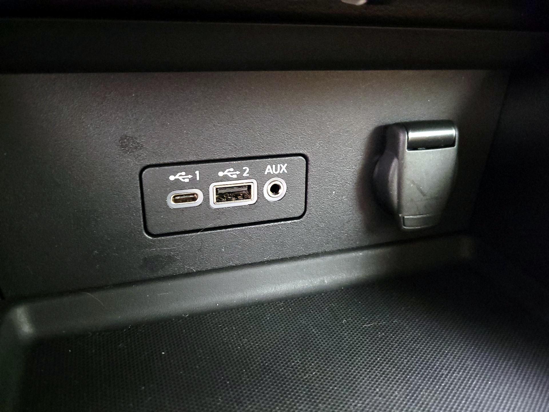 Thumbnail: 2022 Nissan Sentra - 18