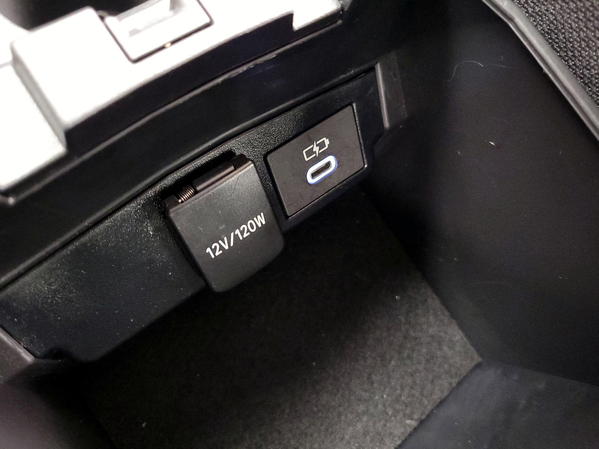 Thumbnail: 2025 Toyota Corolla - 19