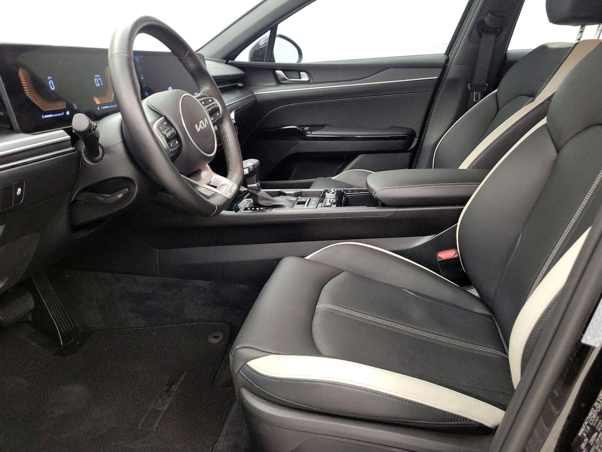 Thumbnail: 2025 Kia K5 - 11