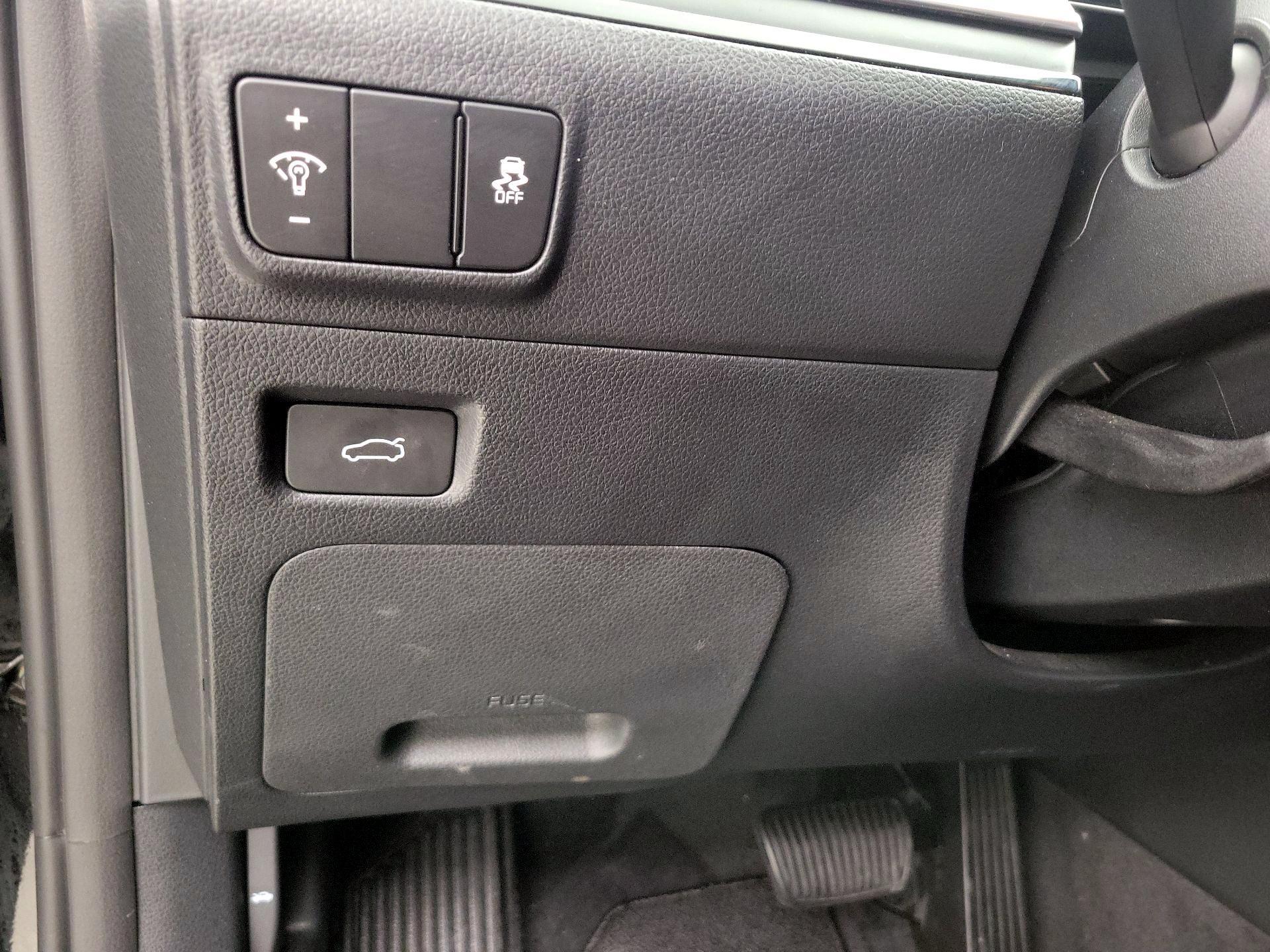 Thumbnail: 2025 Kia K5 - 13