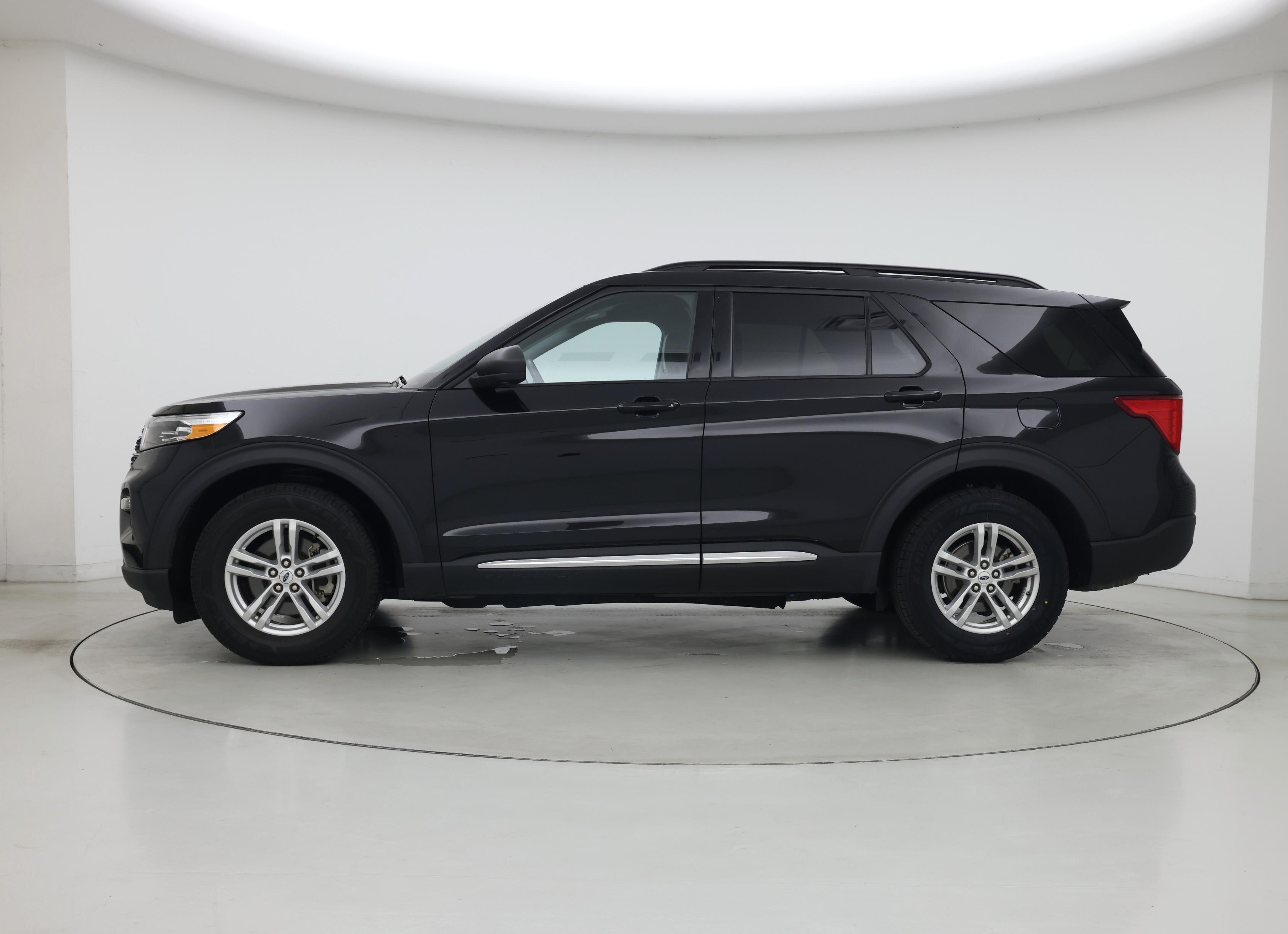 Thumbnail: 2024 Ford Explorer - 3