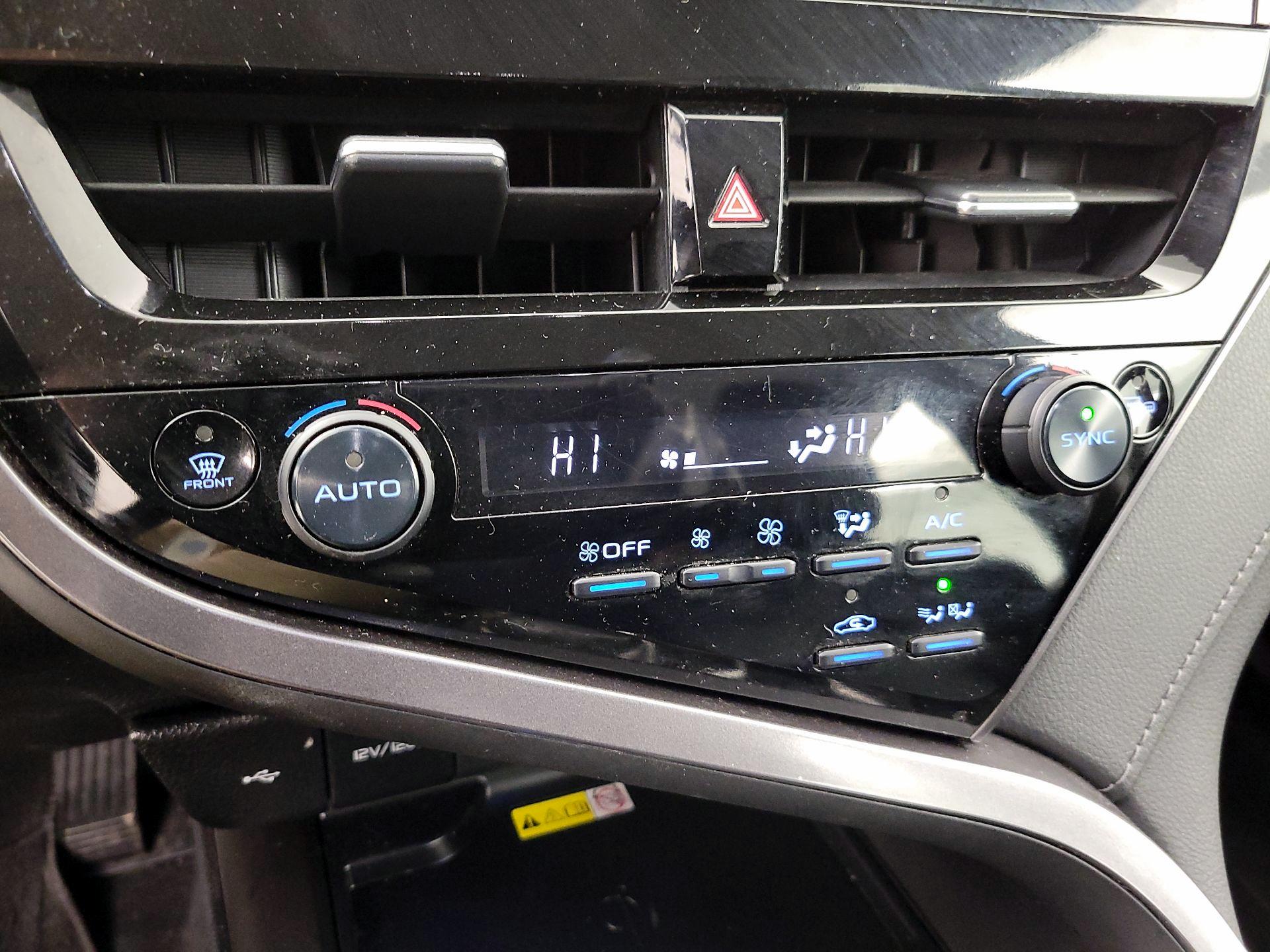 Thumbnail: 2024 Toyota Camry - 17