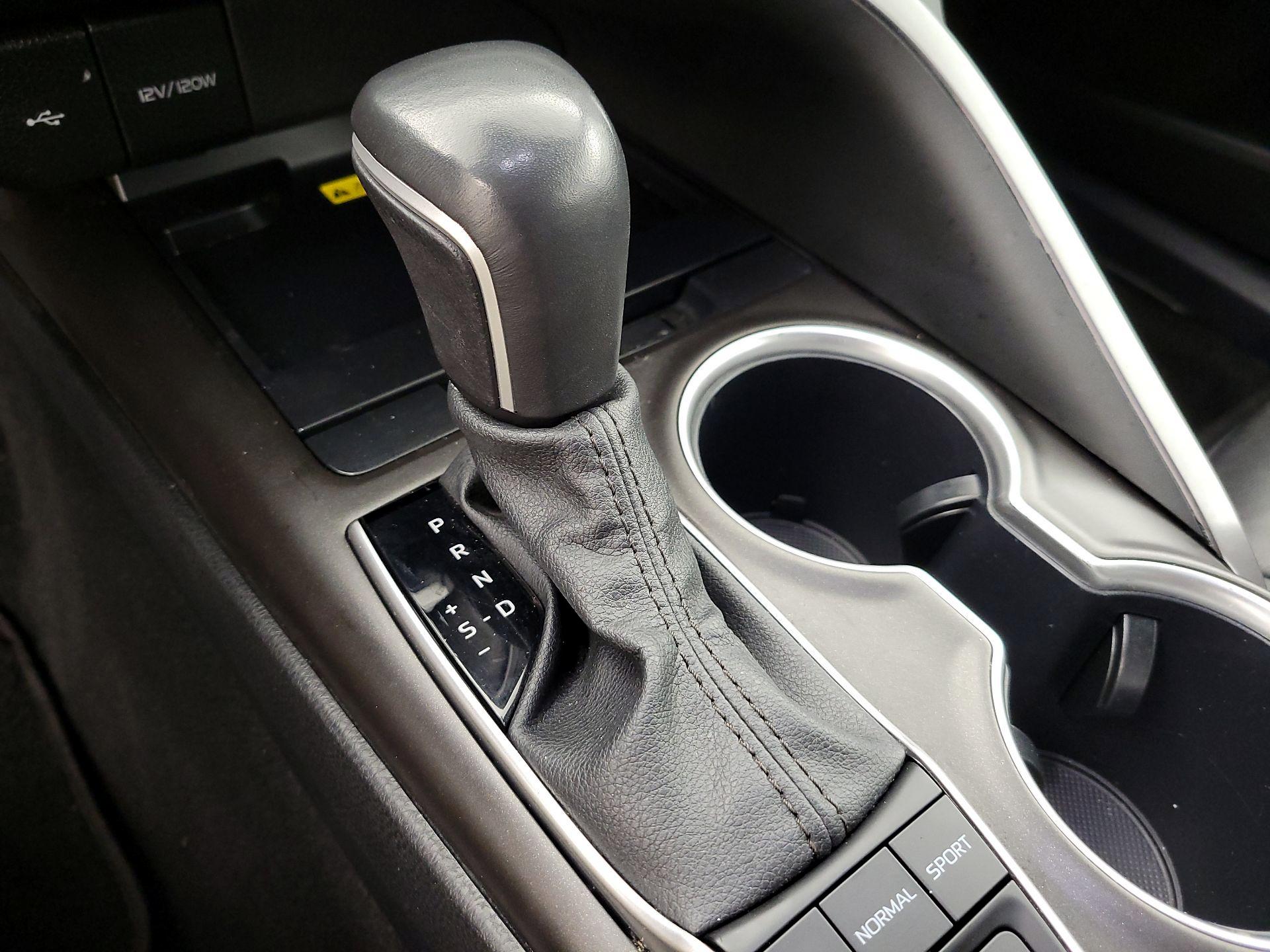 Thumbnail: 2024 Toyota Camry - 18