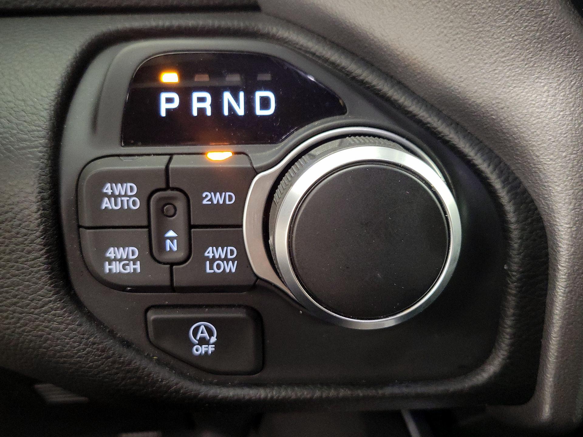 Thumbnail: 2025 RAM 1500 - 18