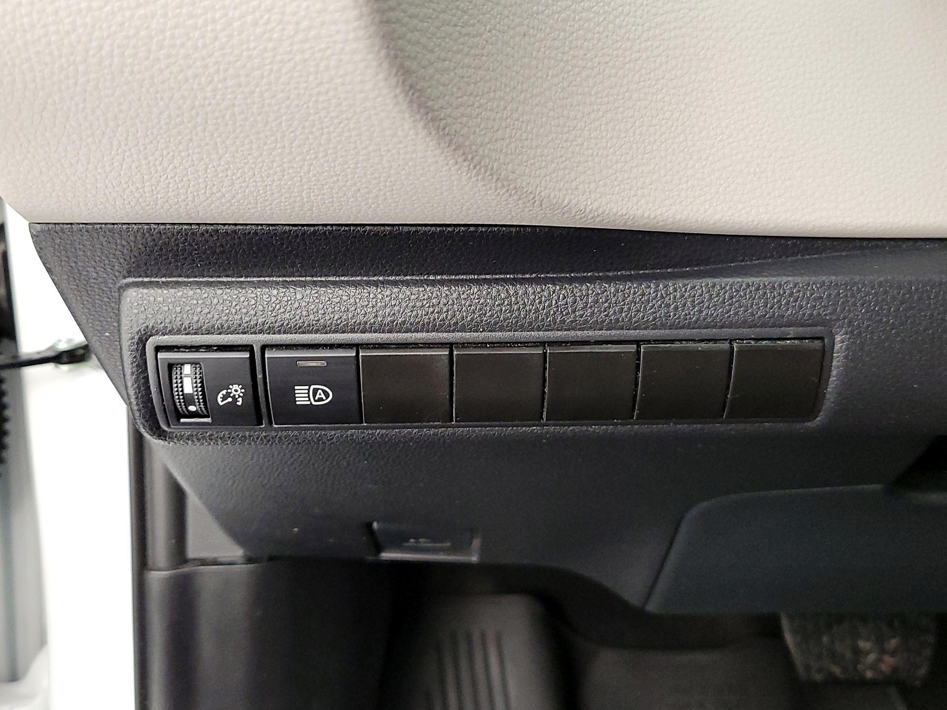 Thumbnail: 2025 Toyota Corolla - 13