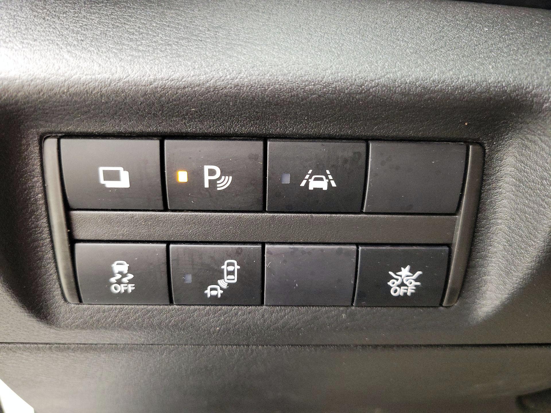 Thumbnail: 2023 Nissan Kicks - 13