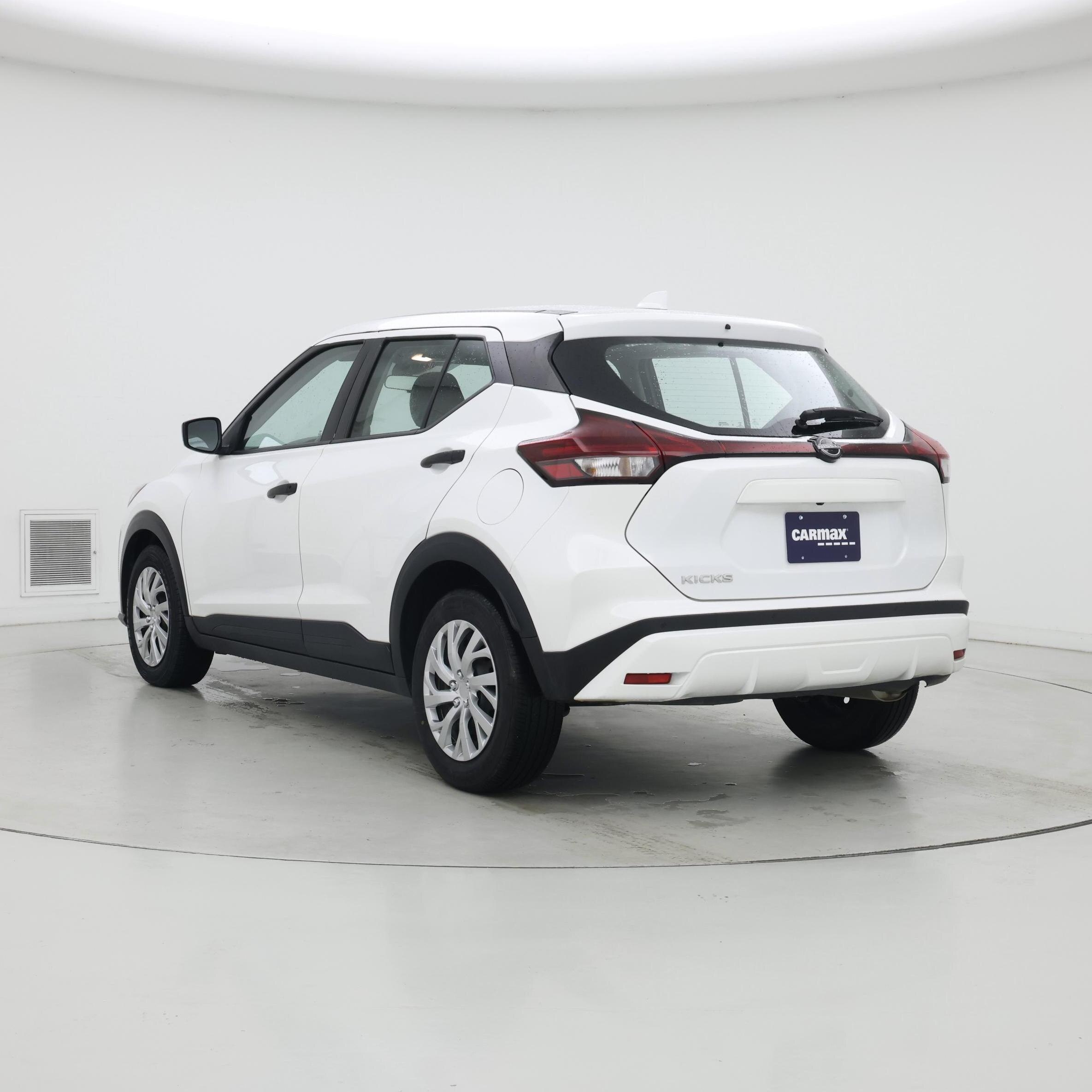 Thumbnail: 2023 Nissan Kicks - 2