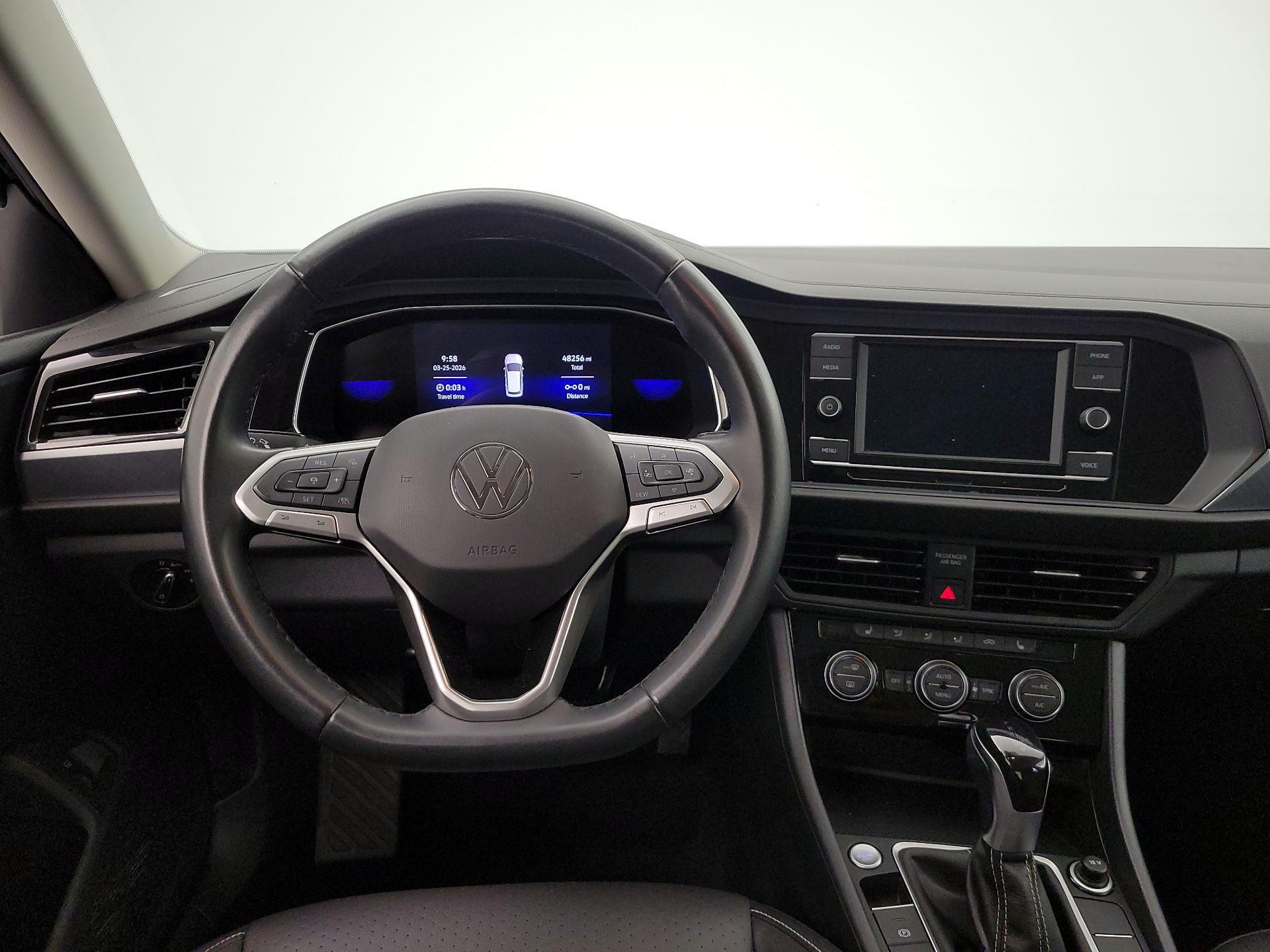 Thumbnail: 2024 Volkswagen Jetta - 10