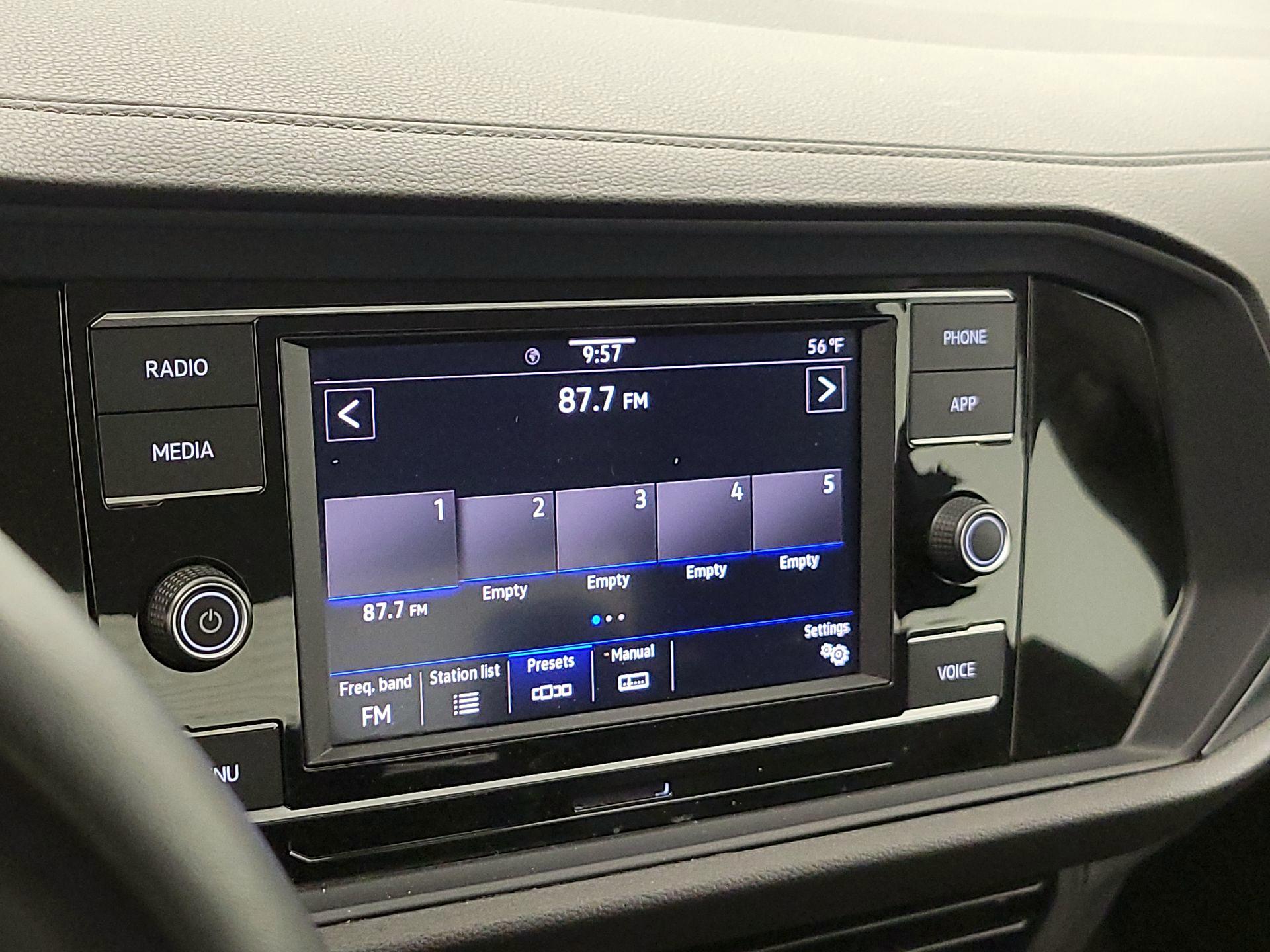 Thumbnail: 2024 Volkswagen Jetta - 15