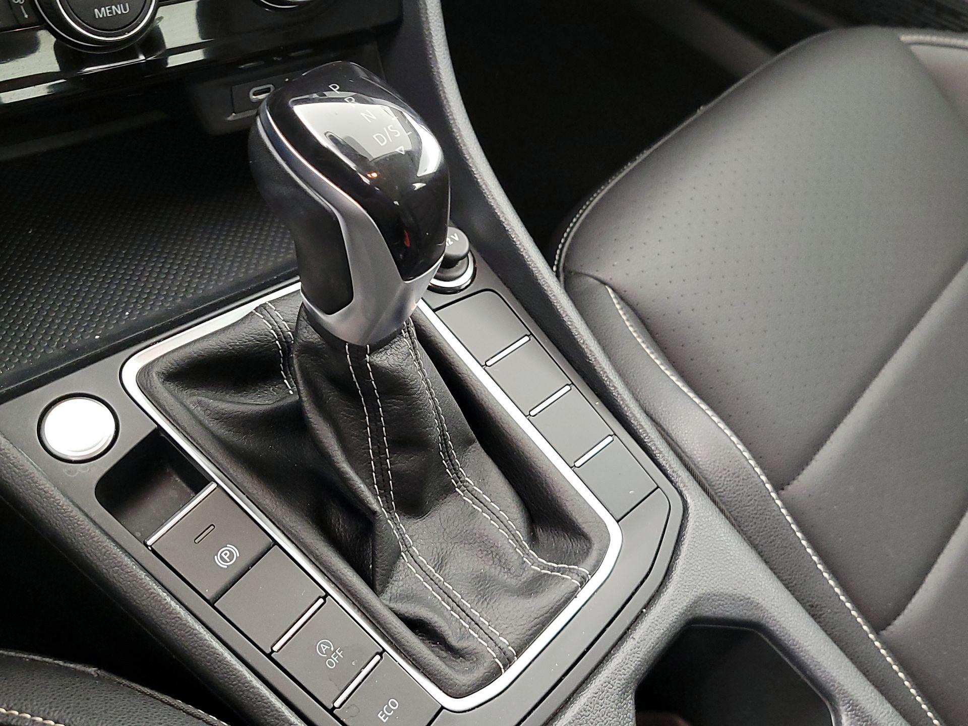 Thumbnail: 2024 Volkswagen Jetta - 17