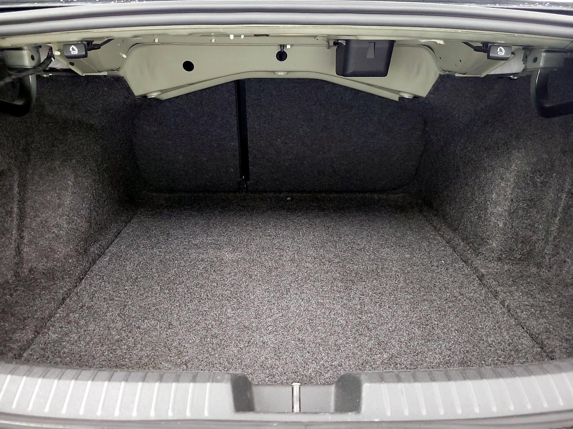 Thumbnail: 2024 Volkswagen Jetta - 20