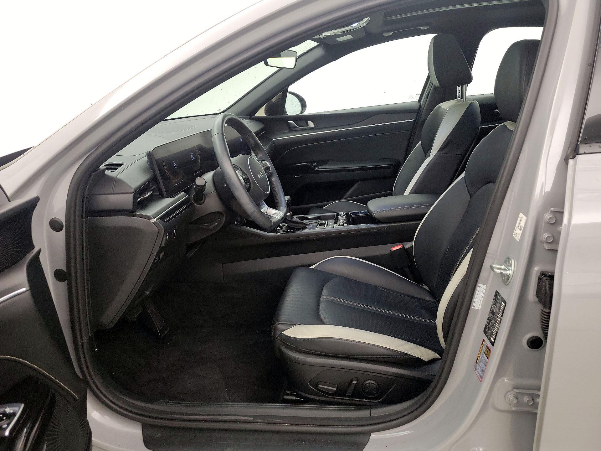 Thumbnail: 2025 Kia K5 - 11