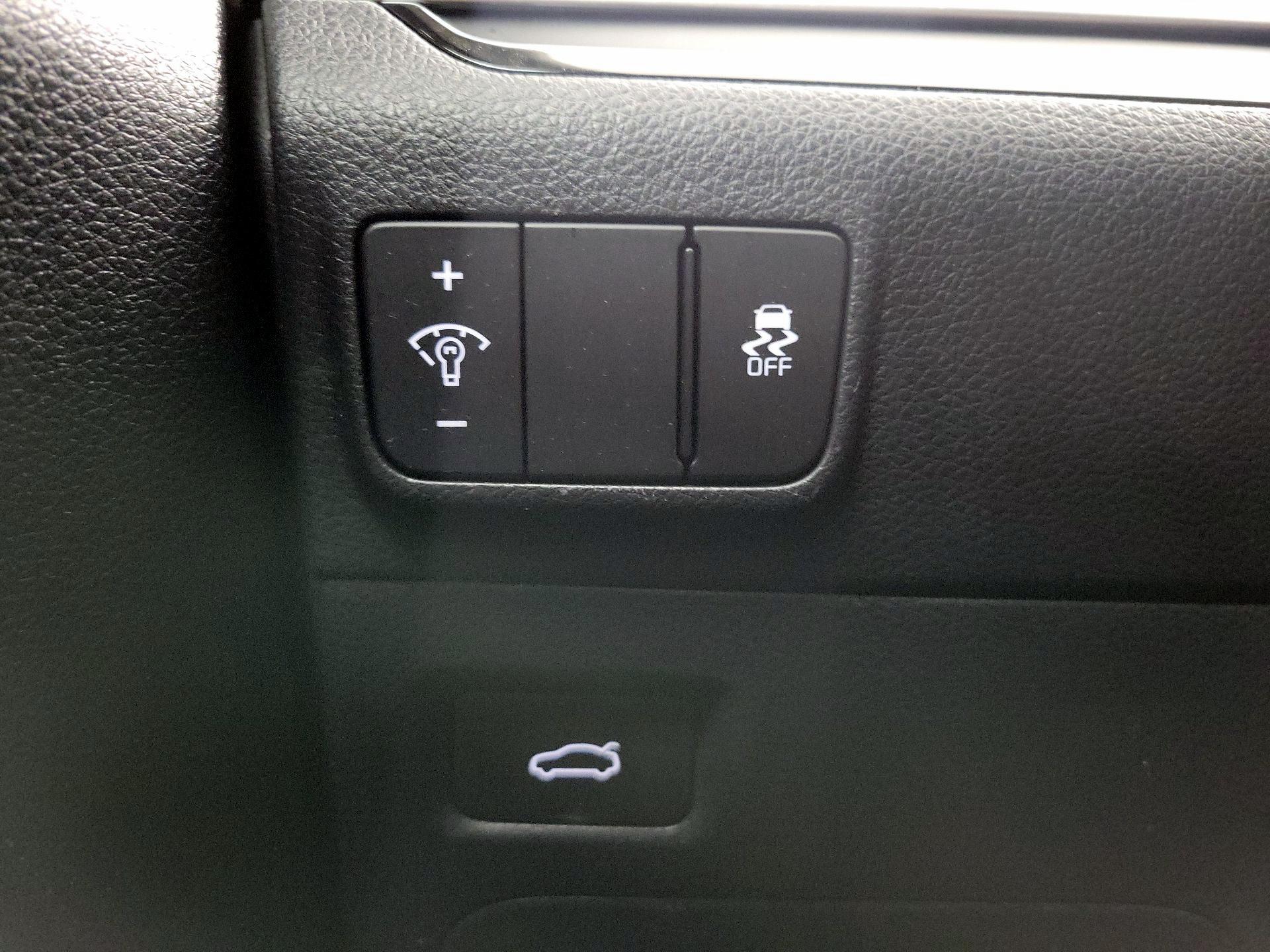 Thumbnail: 2025 Kia K5 - 13