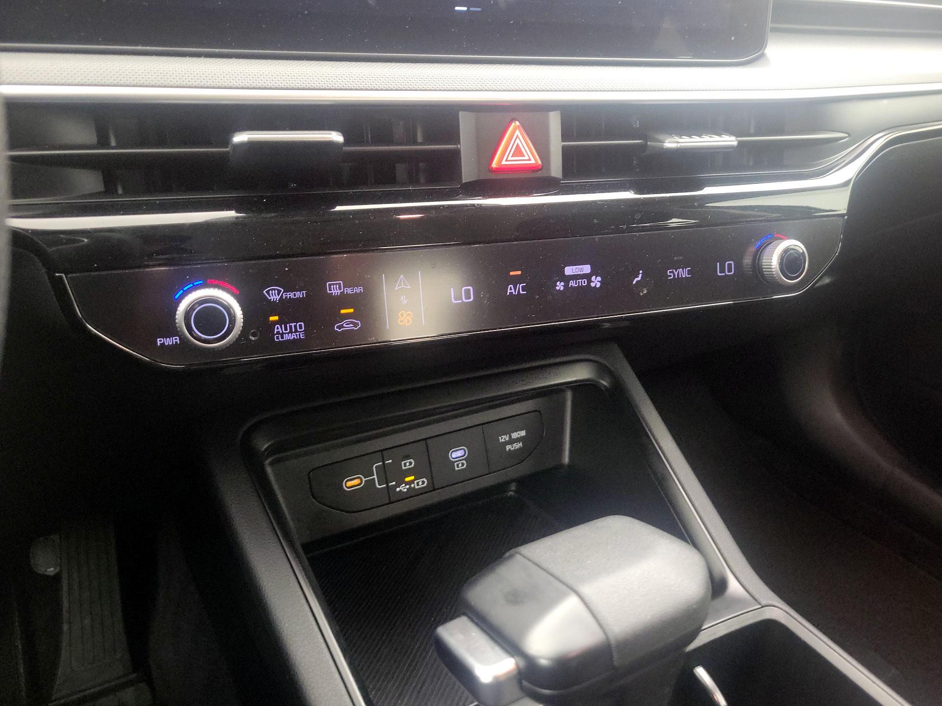 Thumbnail: 2025 Kia K5 - 16