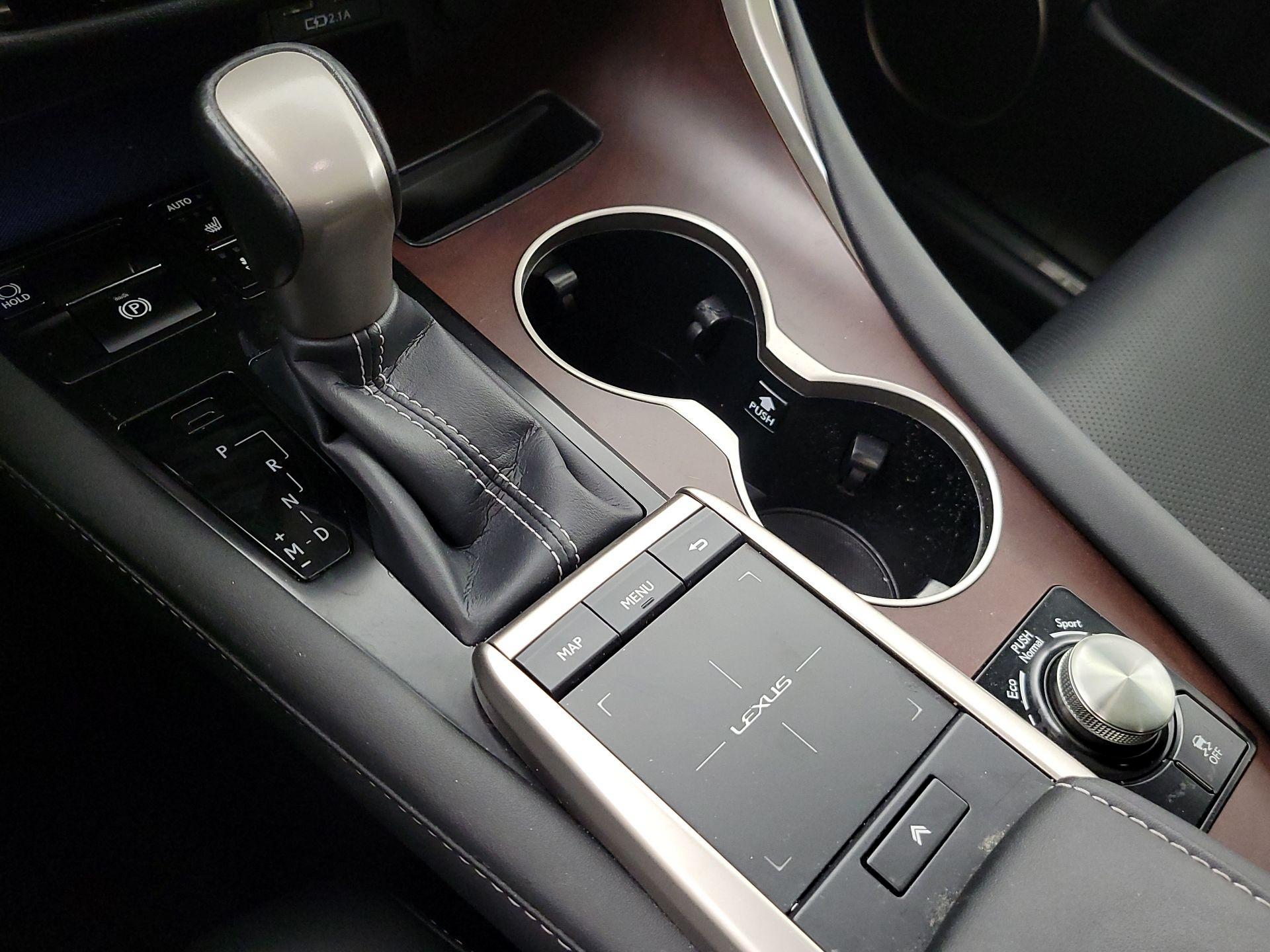 Thumbnail: 2020 Lexus RX - 18