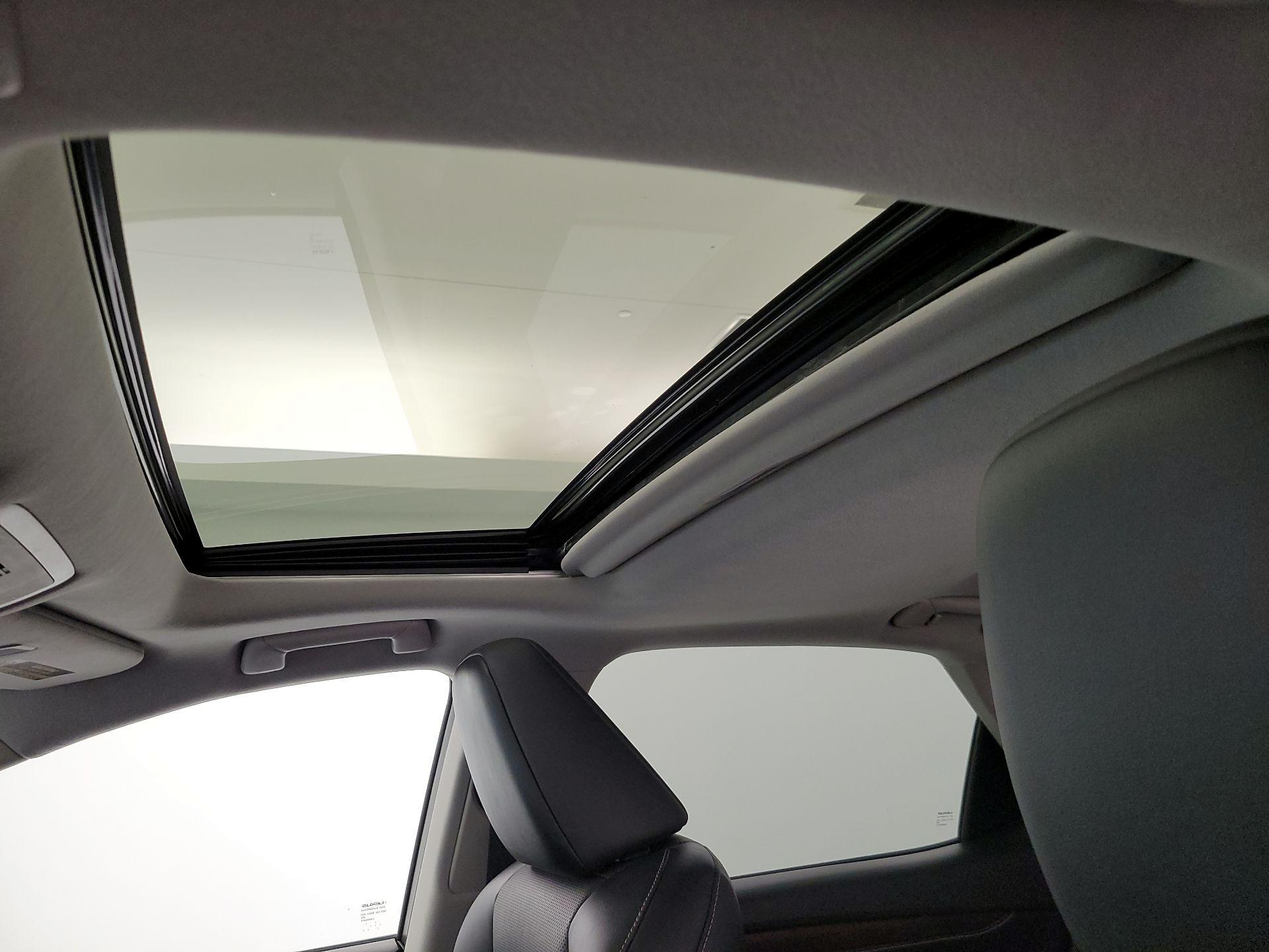 Thumbnail: 2020 Lexus RX - 20