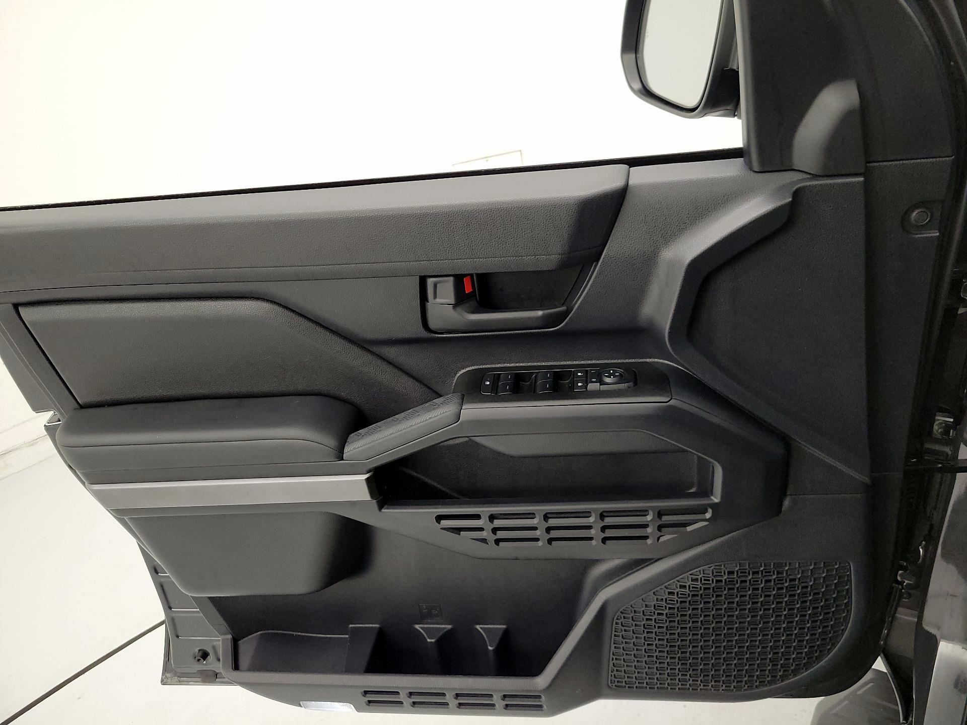 Thumbnail: 2025 Toyota 4Runner - 12