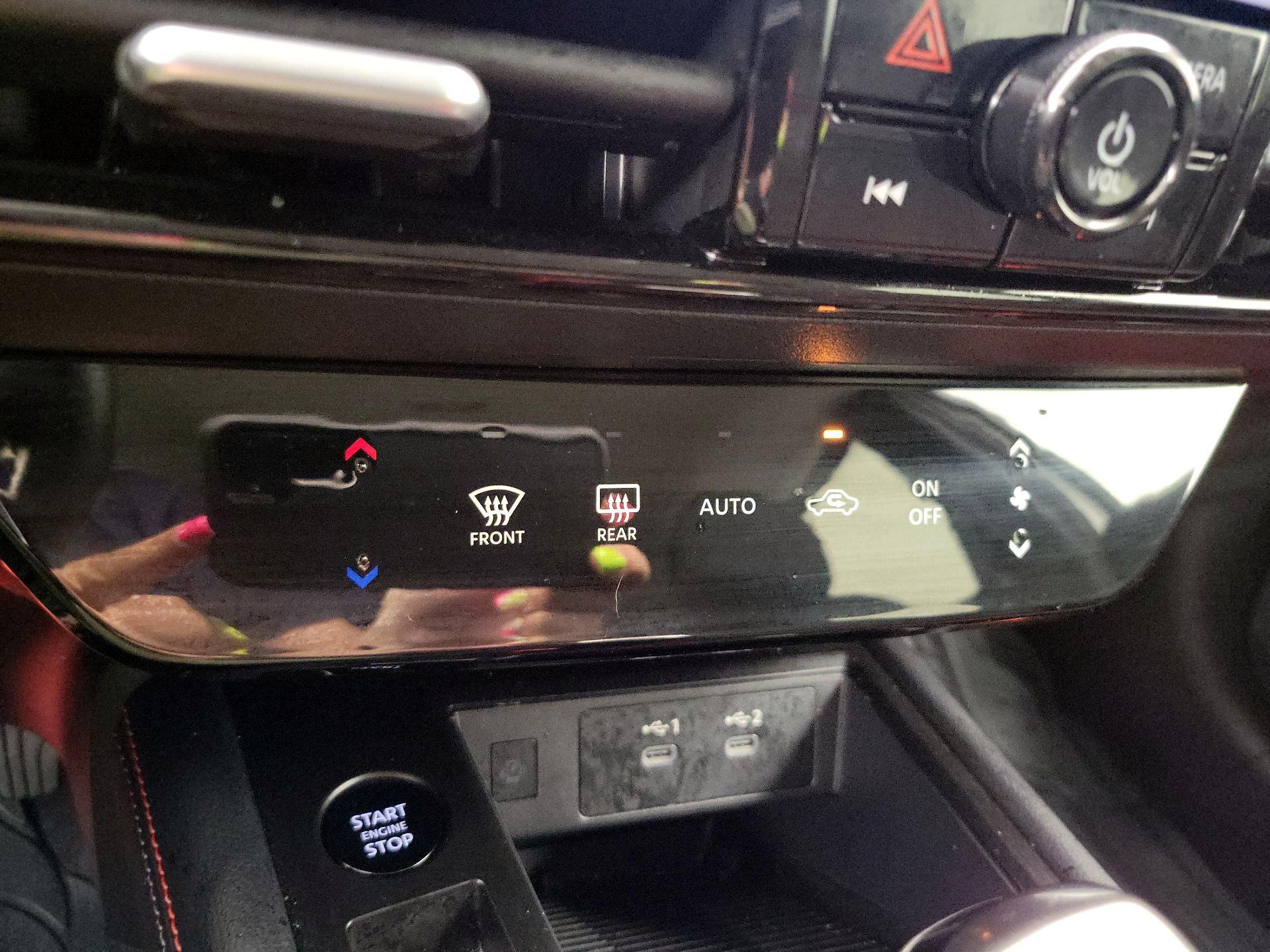 Thumbnail: 2025 Nissan Kicks - 16