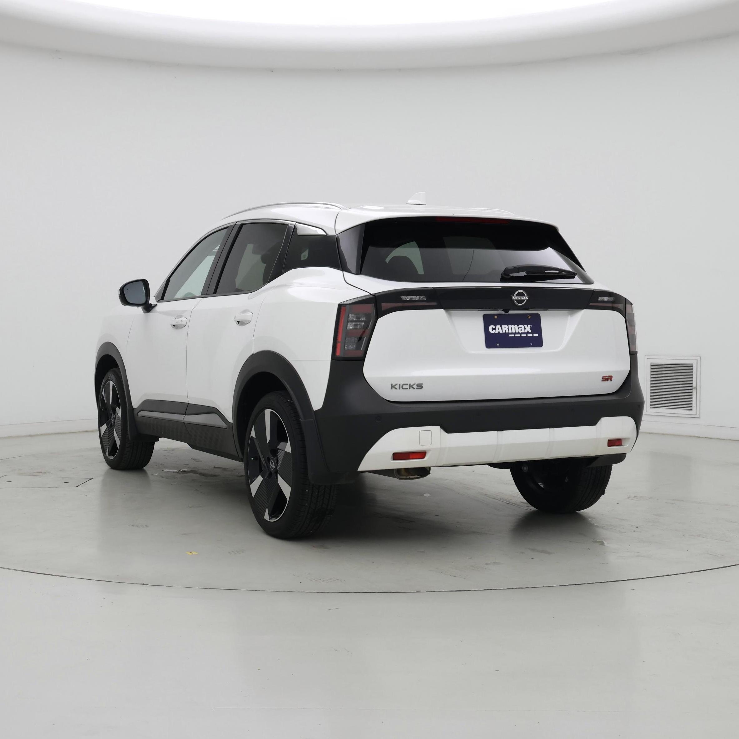 Thumbnail: 2025 Nissan Kicks - 2