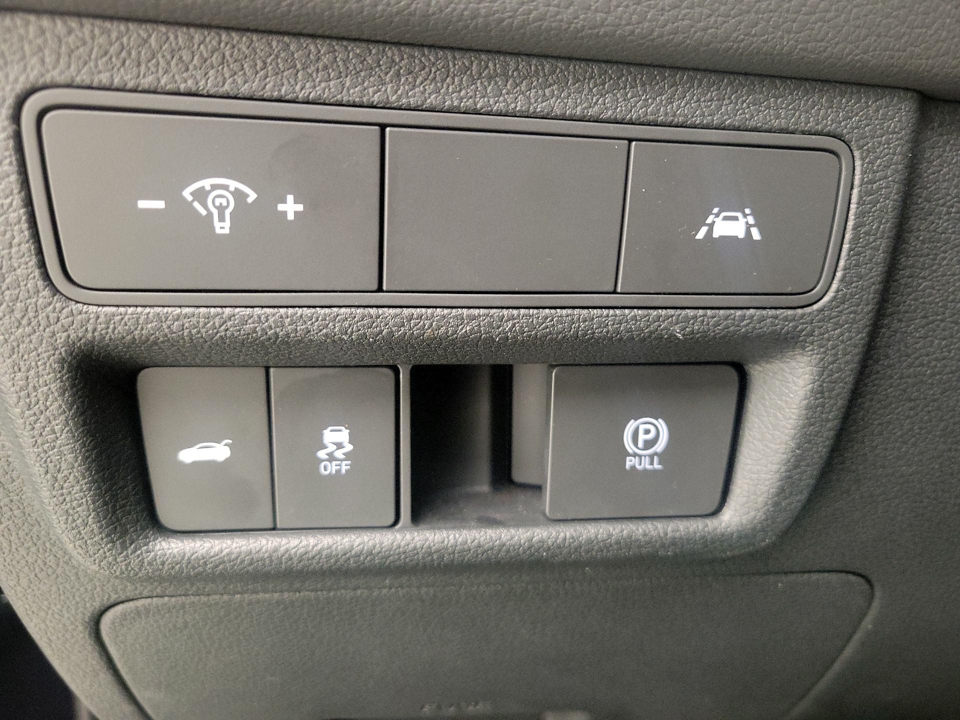 Thumbnail: 2023 Hyundai Sonata - 13