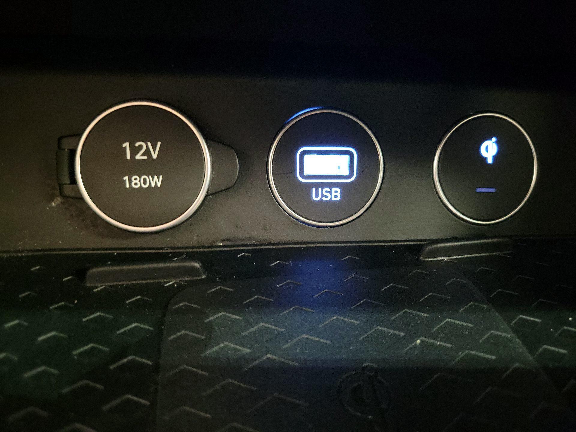 Thumbnail: 2025 Genesis G70 - 19