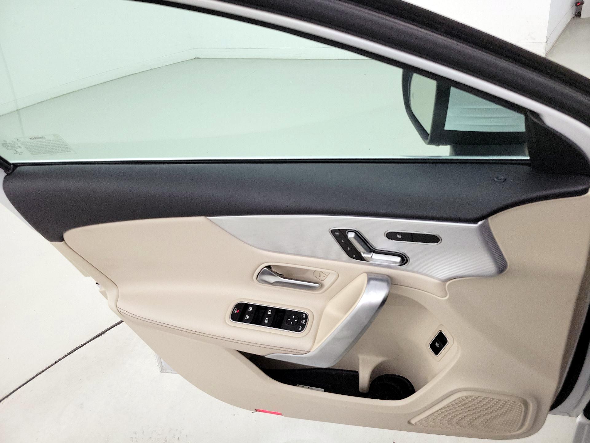 Thumbnail: 2020 Mercedes-Benz A-Class - 12