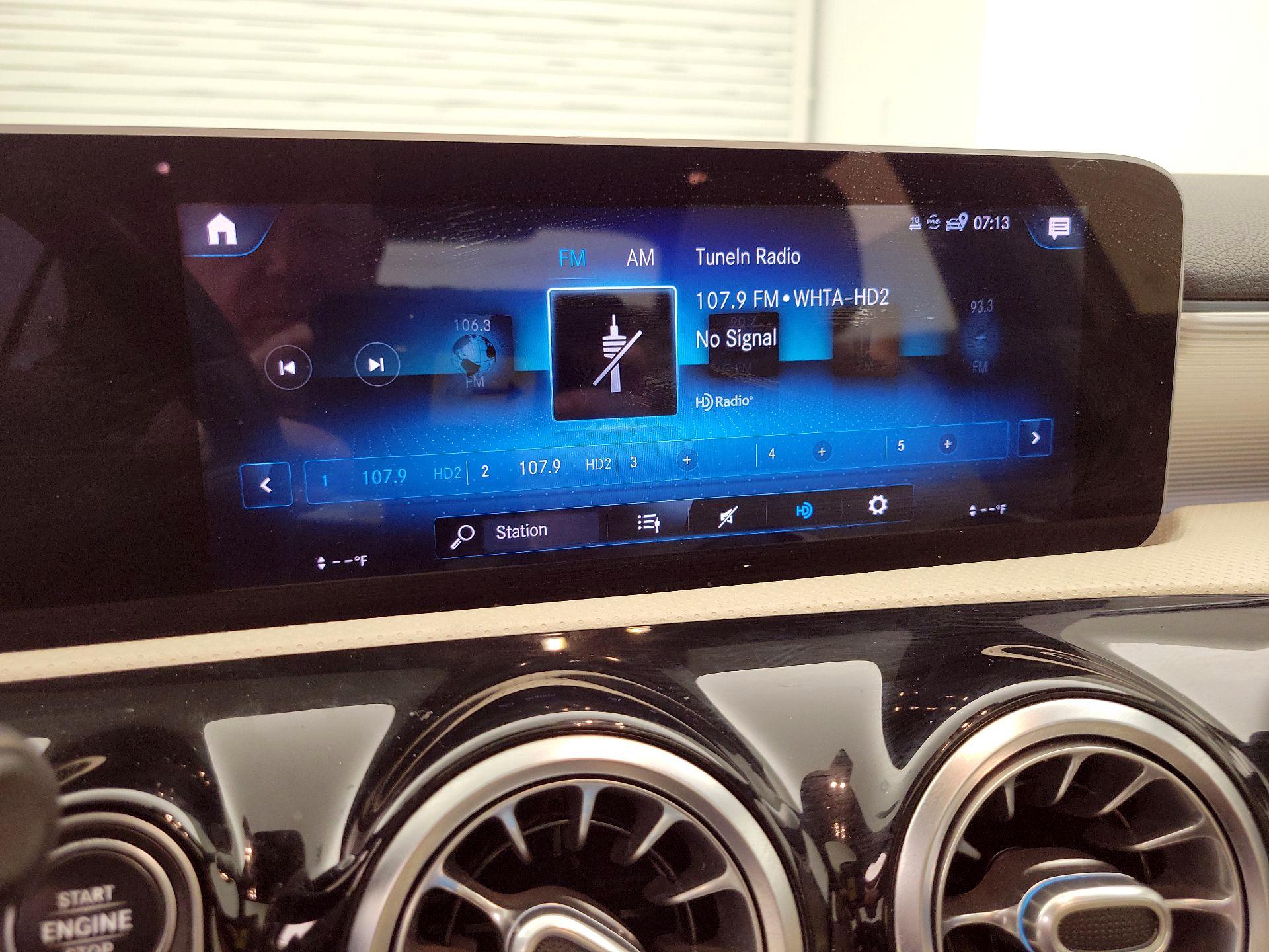 Thumbnail: 2020 Mercedes-Benz A-Class - 15