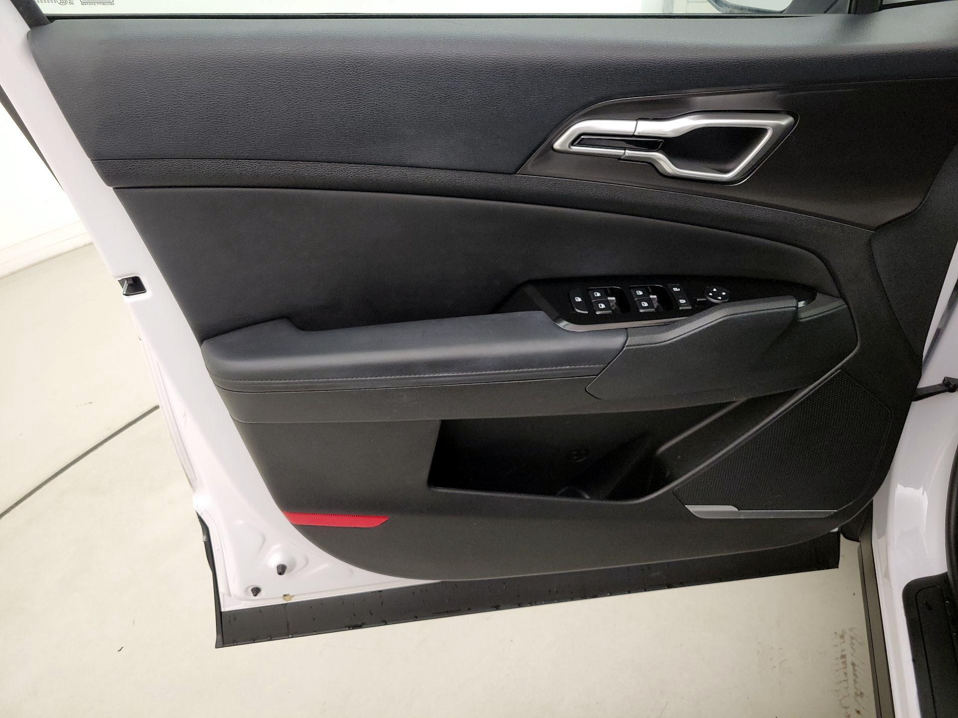 Thumbnail: 2025 Kia Sportage - 12