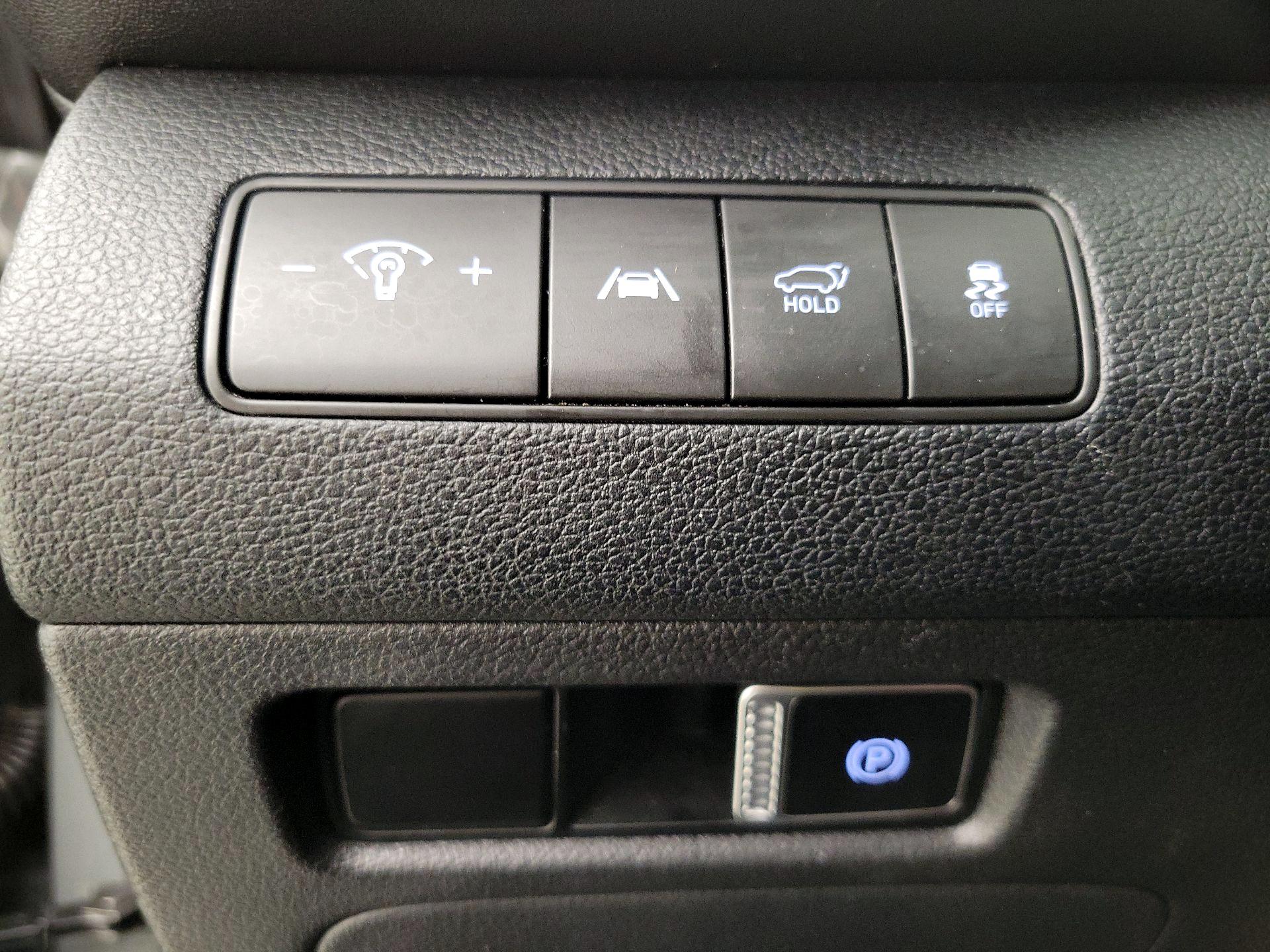 Thumbnail: 2023 Hyundai Santa Fe - 13