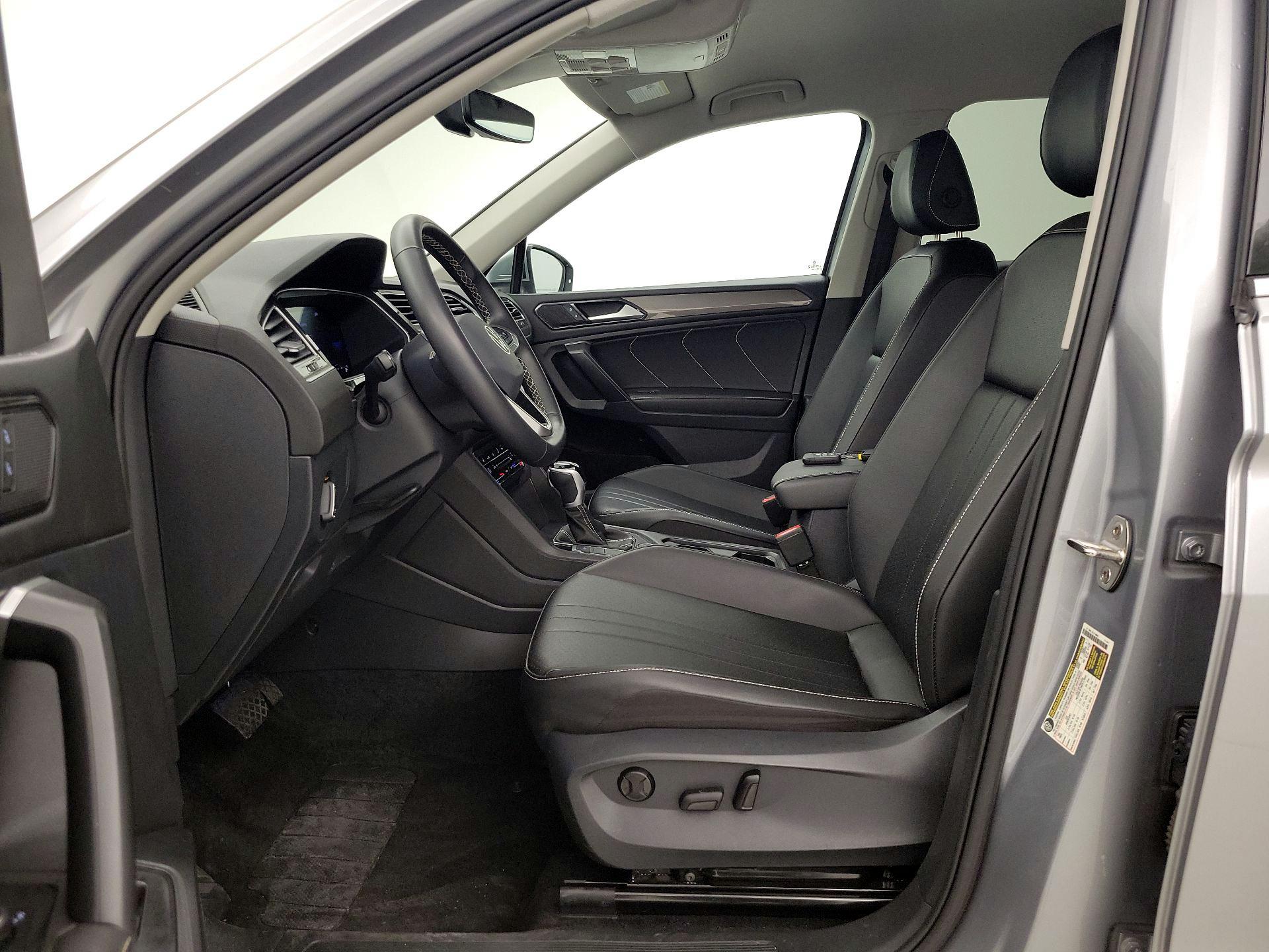 Thumbnail: 2024 Volkswagen Tiguan - 11