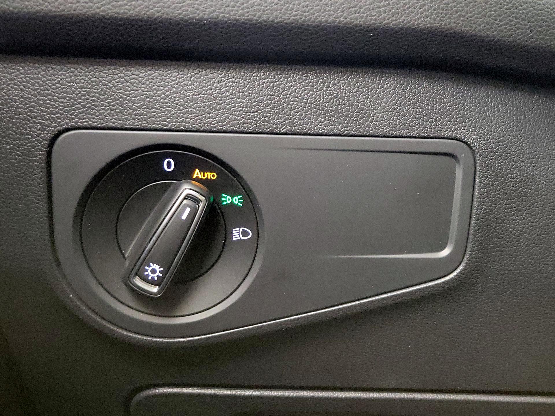 Thumbnail: 2024 Volkswagen Tiguan - 13