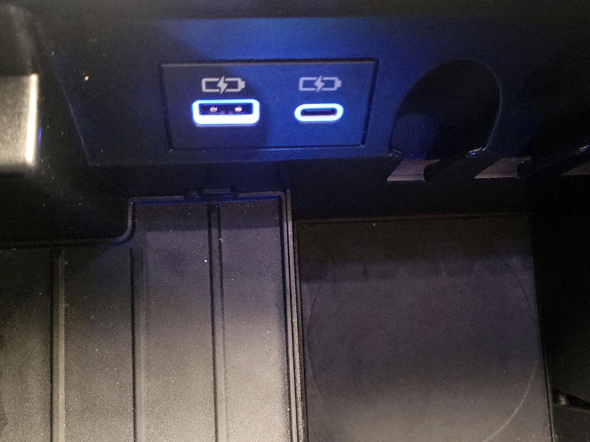 Thumbnail: 2023 Toyota Tundra - 18