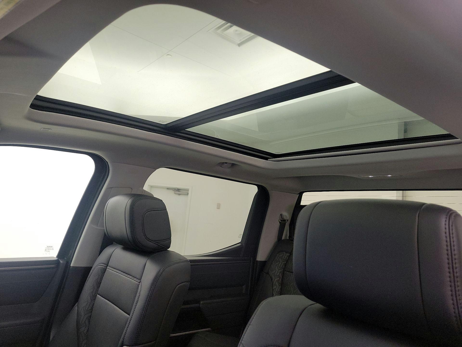 Thumbnail: 2023 Toyota Tundra - 19