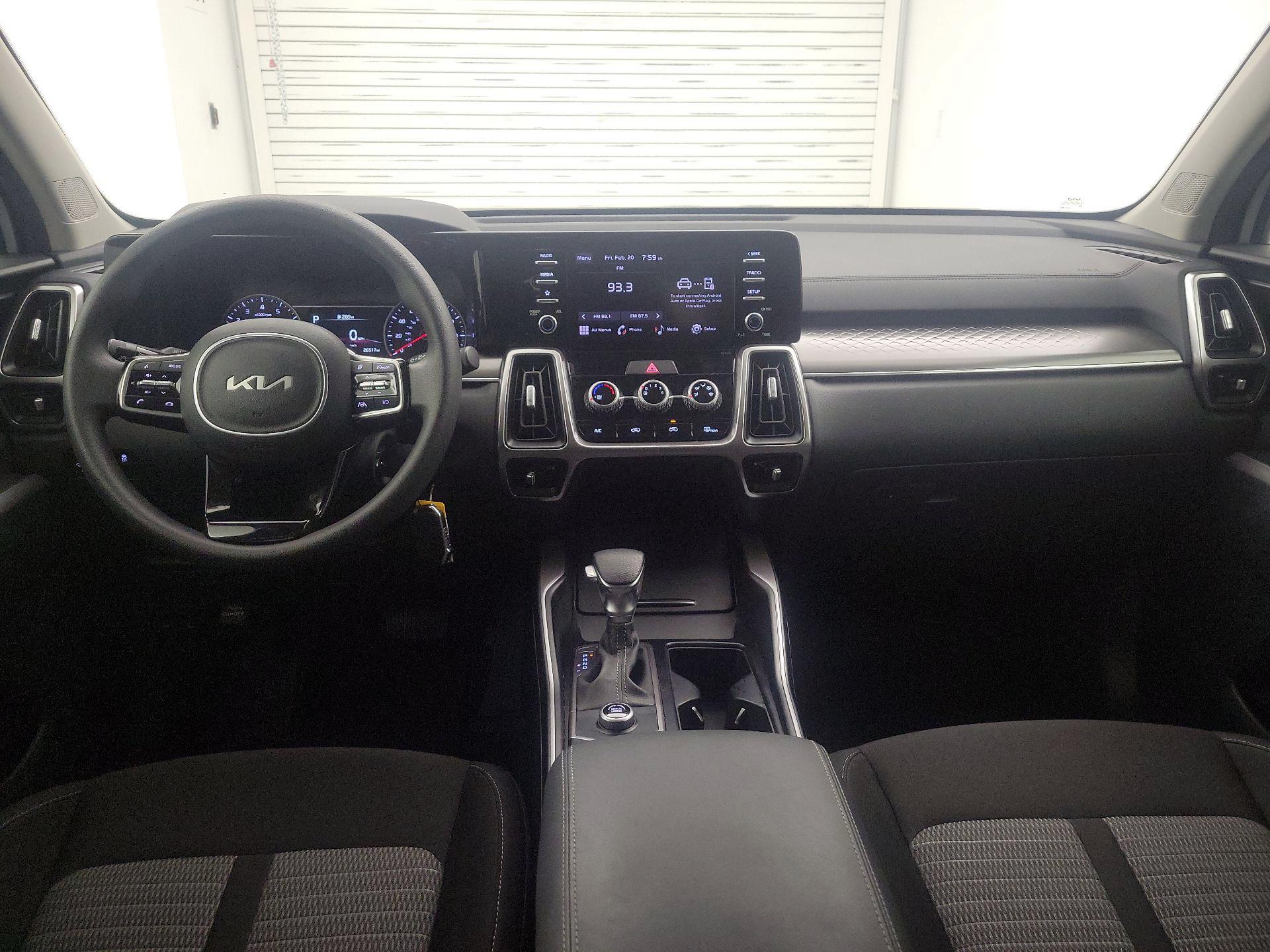 Thumbnail: 2023 Kia Sorento - 9