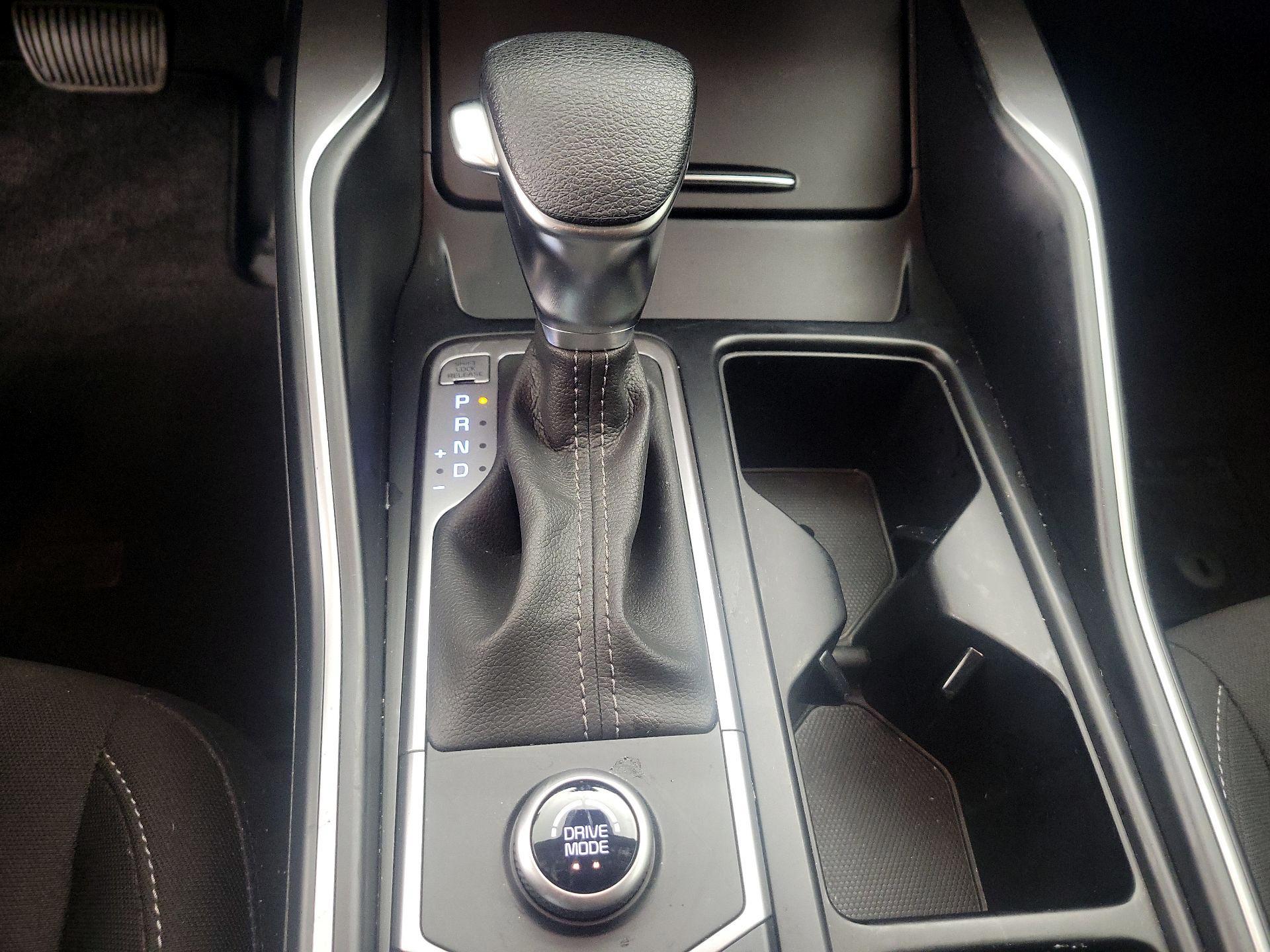 Thumbnail: 2023 Kia Sorento - 17