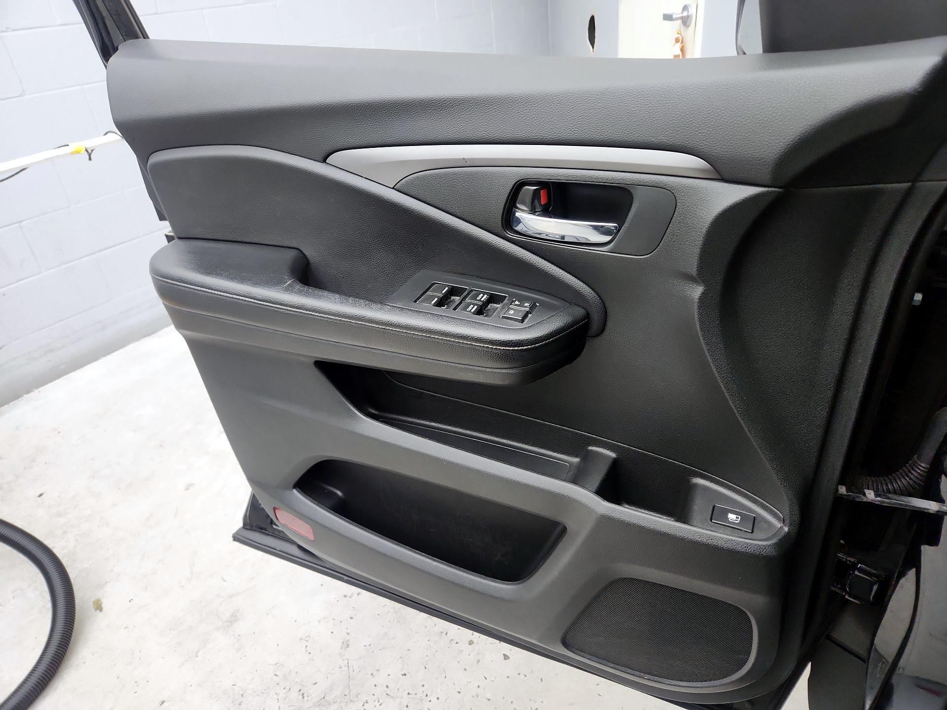 Thumbnail: 2019 Honda Ridgeline - 12