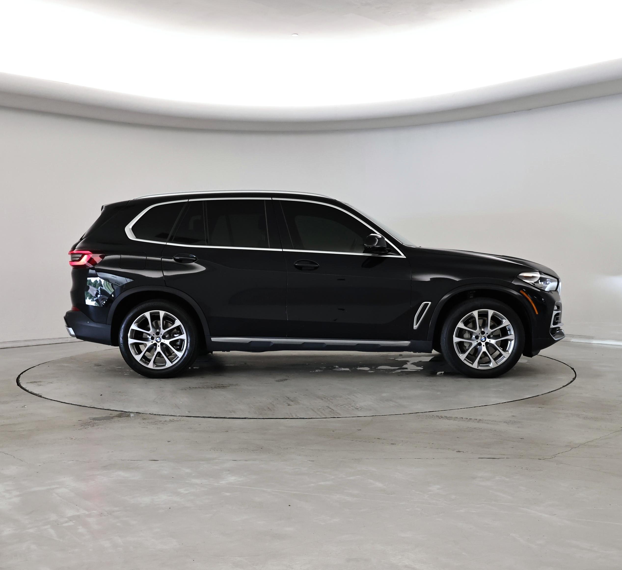Thumbnail: 2021 BMW X5 - 7