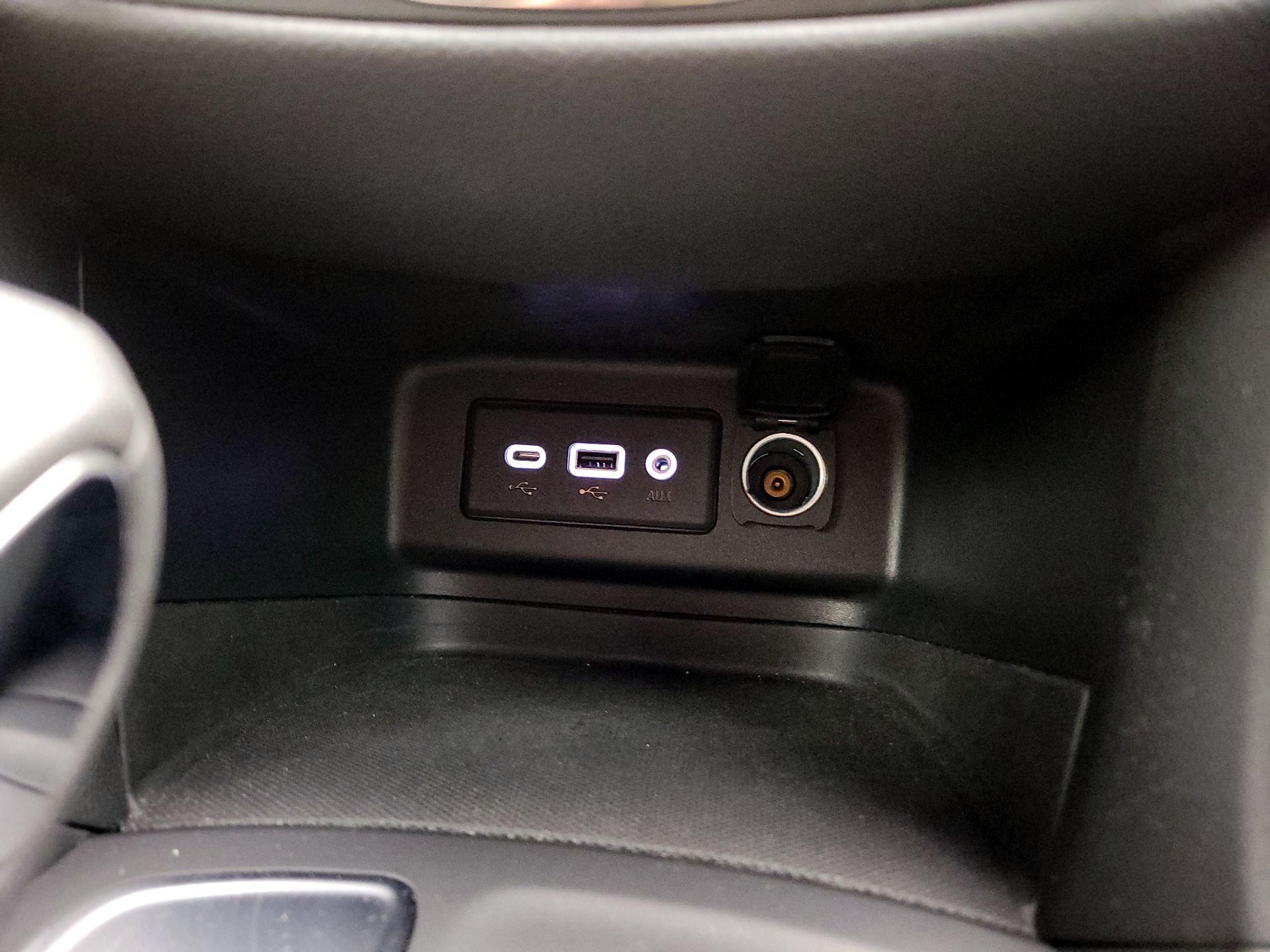 Thumbnail: 2025 Genesis GV70 - 18