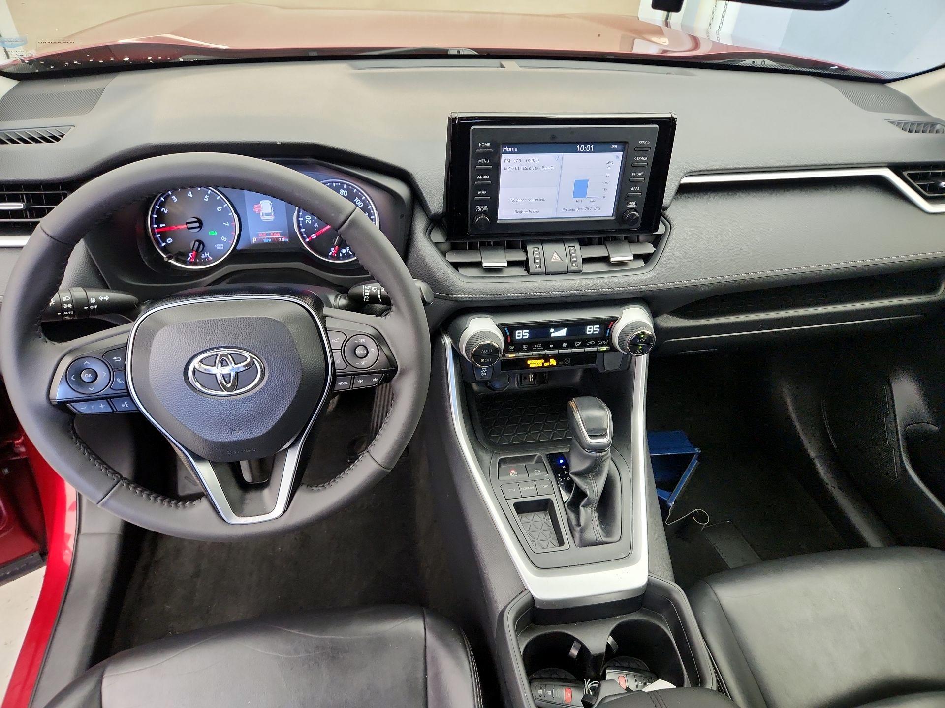 Thumbnail: 2019 Toyota RAV4 - 9