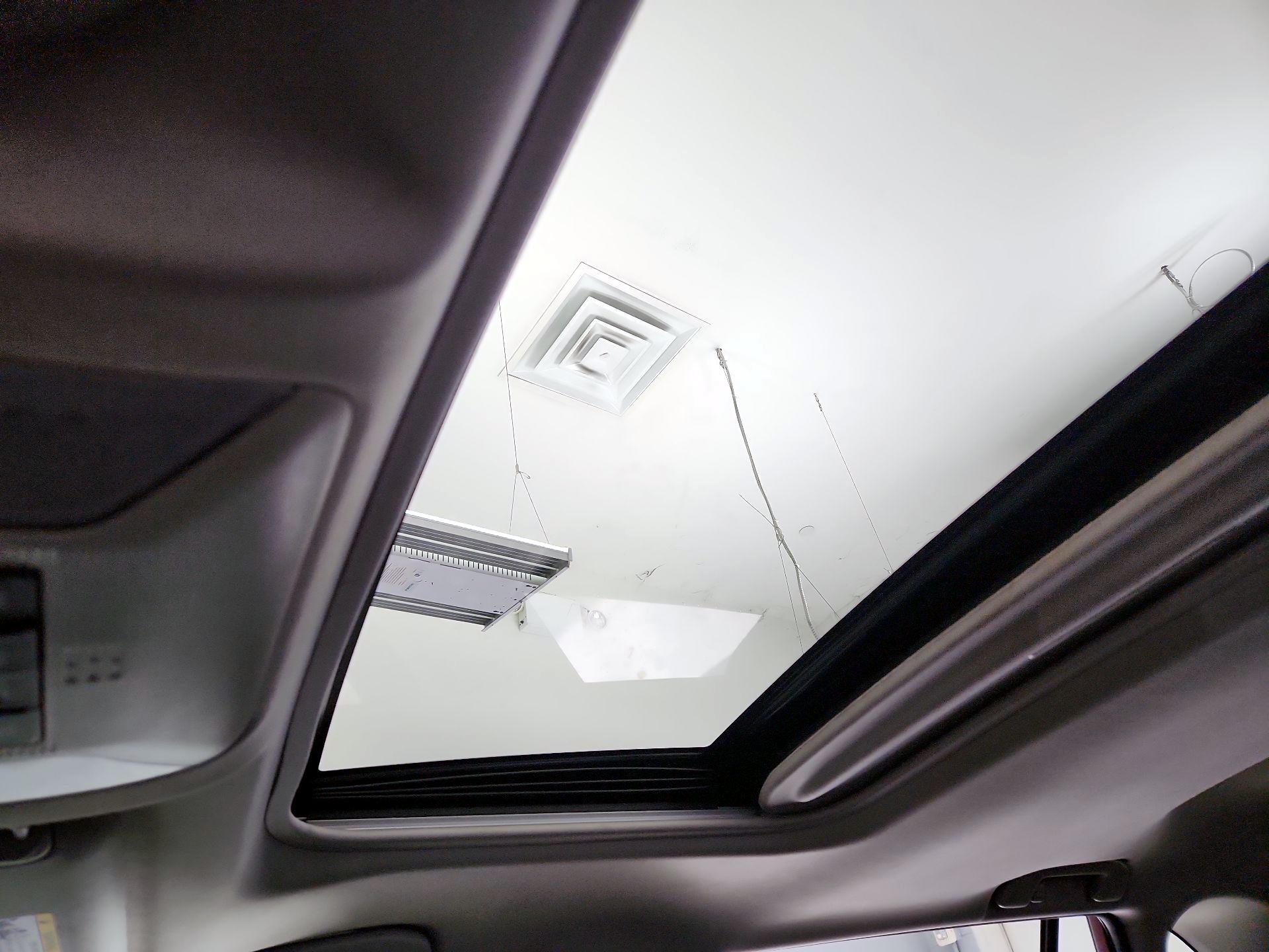 Thumbnail: 2019 Toyota RAV4 - 19