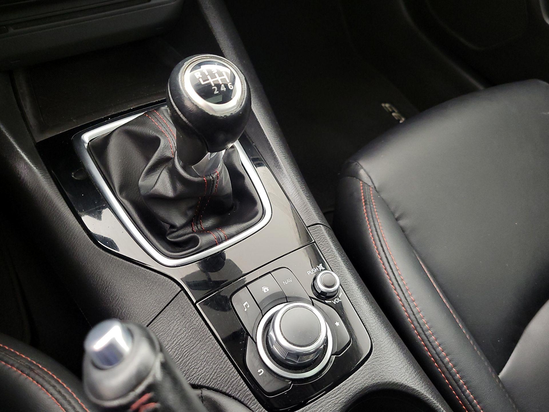 Thumbnail: 2015 Mazda Mazda3 - 18