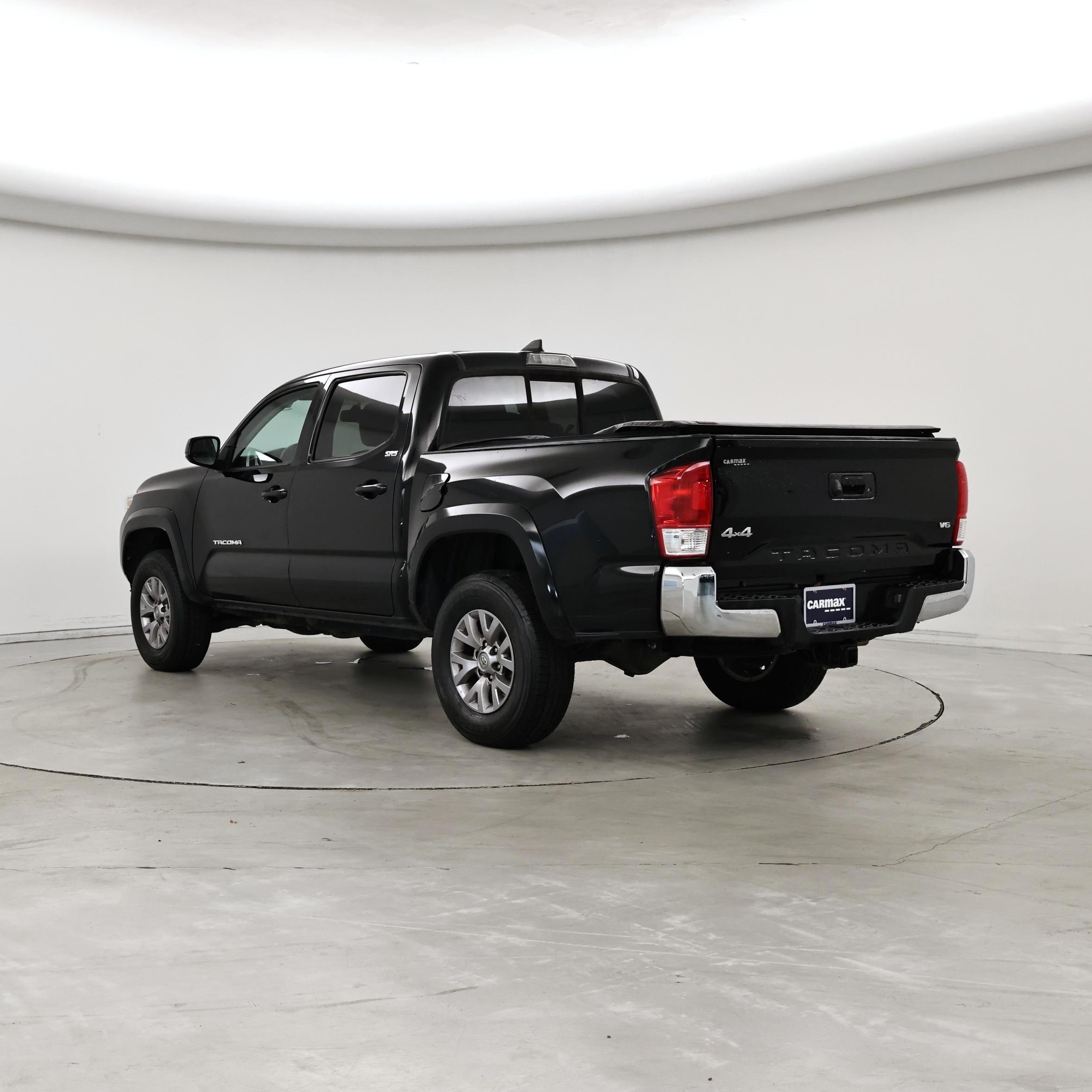 Thumbnail: 2017 Toyota Tacoma - 2