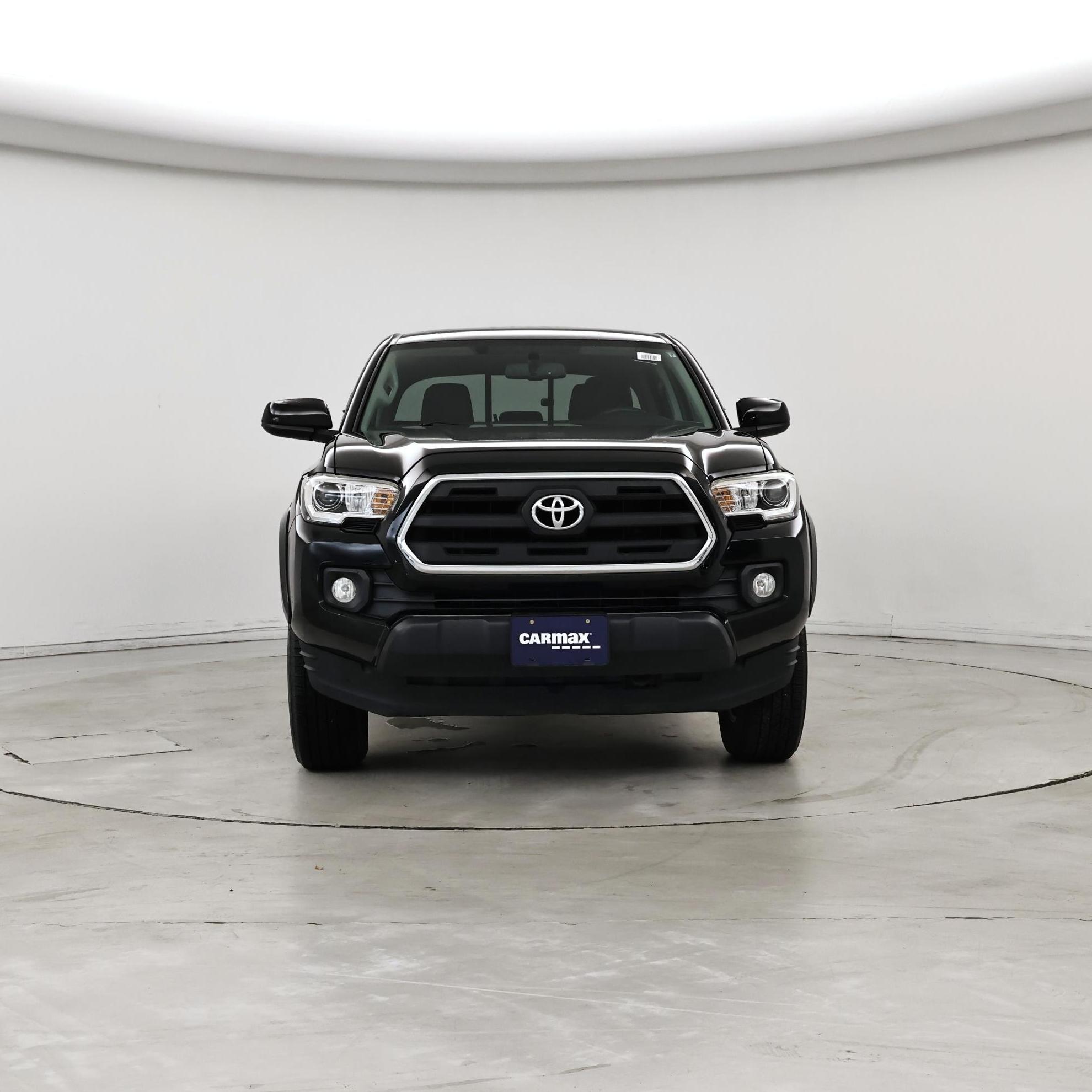 Thumbnail: 2017 Toyota Tacoma - 5
