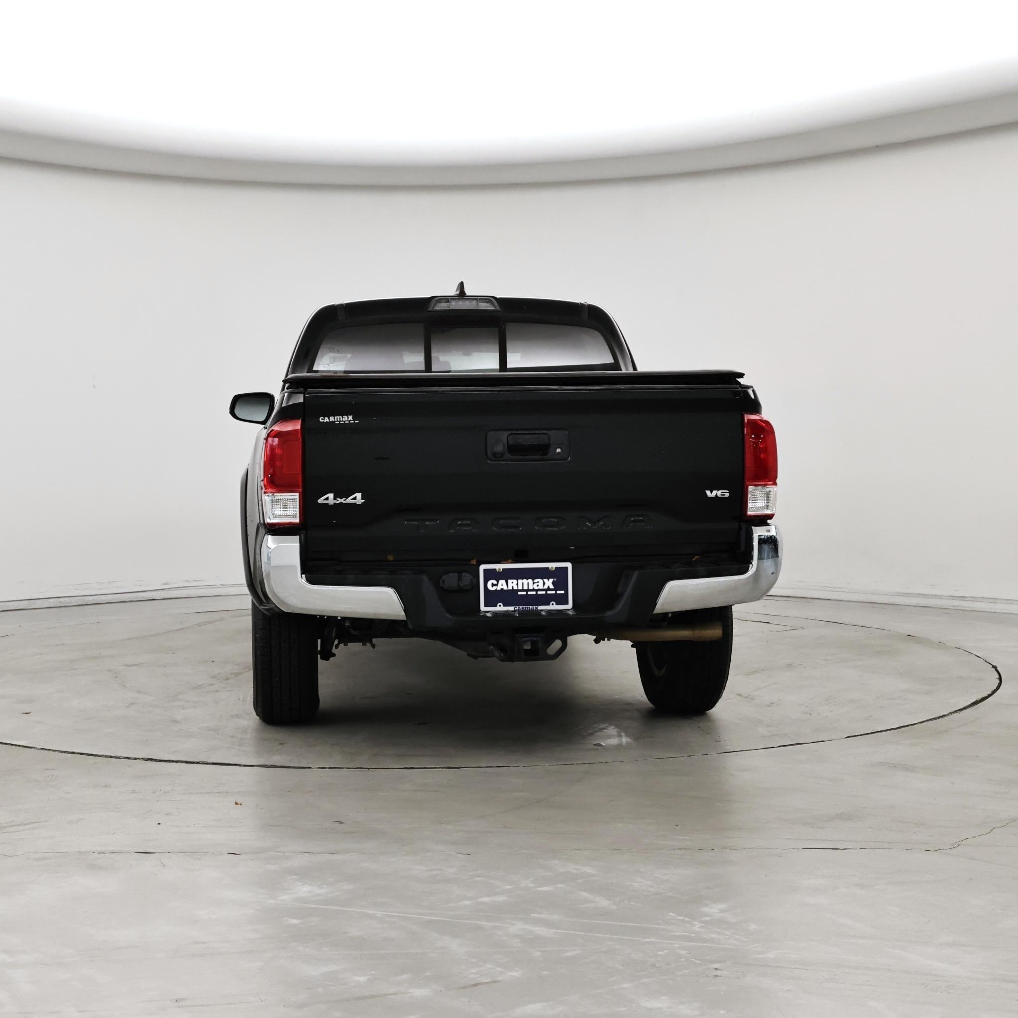 Thumbnail: 2017 Toyota Tacoma - 6