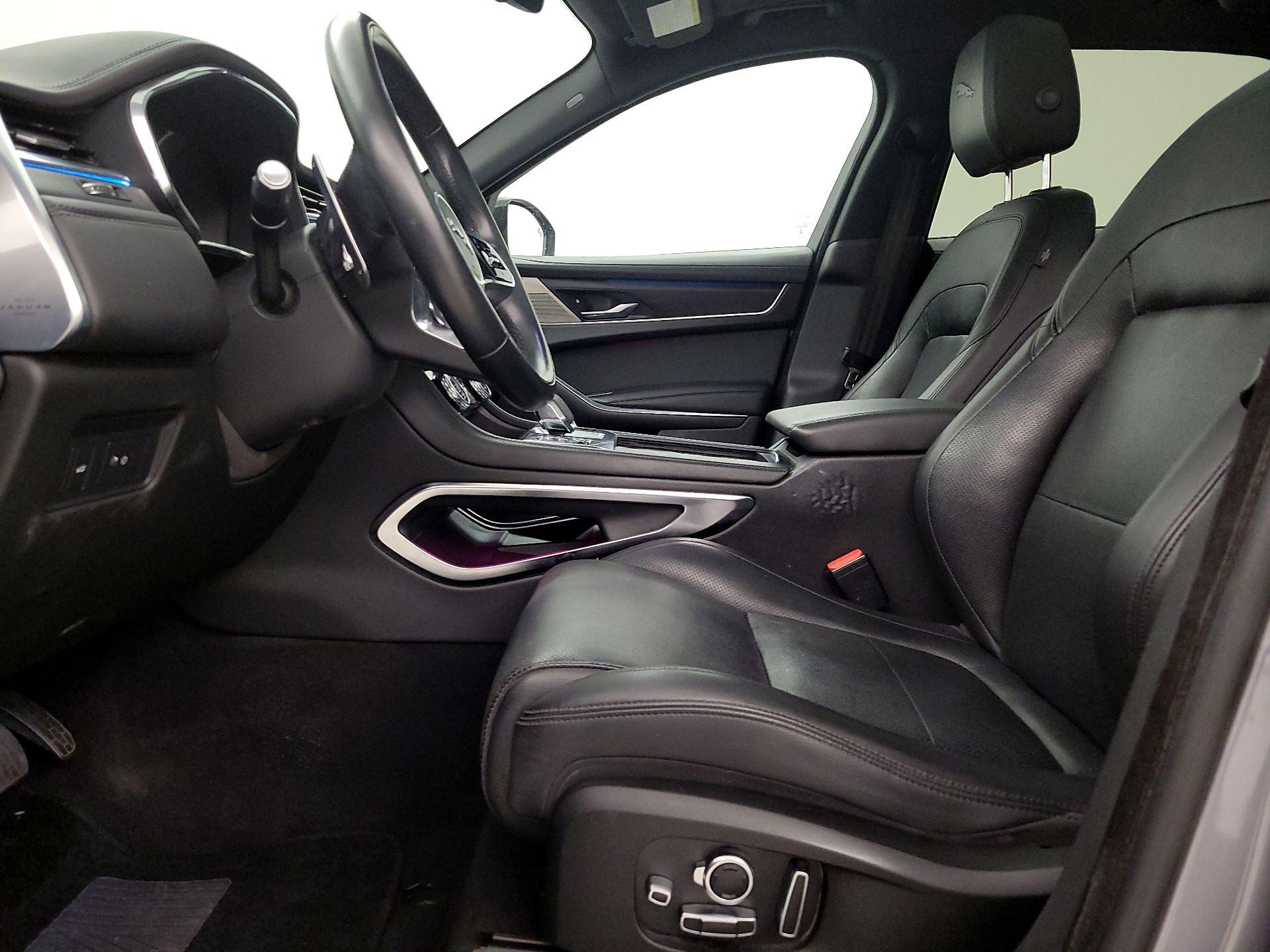 Thumbnail: 2022 Jaguar F-Pace - 11